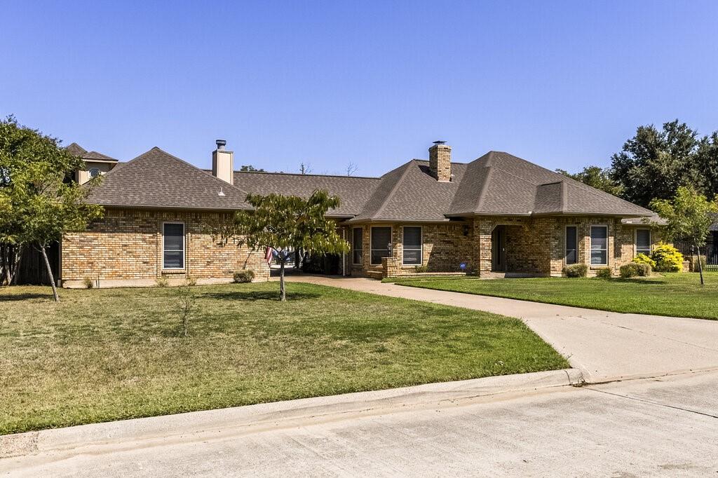 Kennedale, Texas, 76060, United States, 3 Bedrooms Bedrooms, ,3 BathroomsBathrooms,Residential,For Sale,1995469