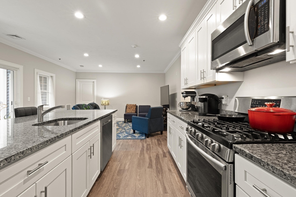 Holbrook, Massachusetts, 02343, United States, 2 Bedrooms Bedrooms, ,2 BathroomsBathrooms,Residential,For Sale,1957151