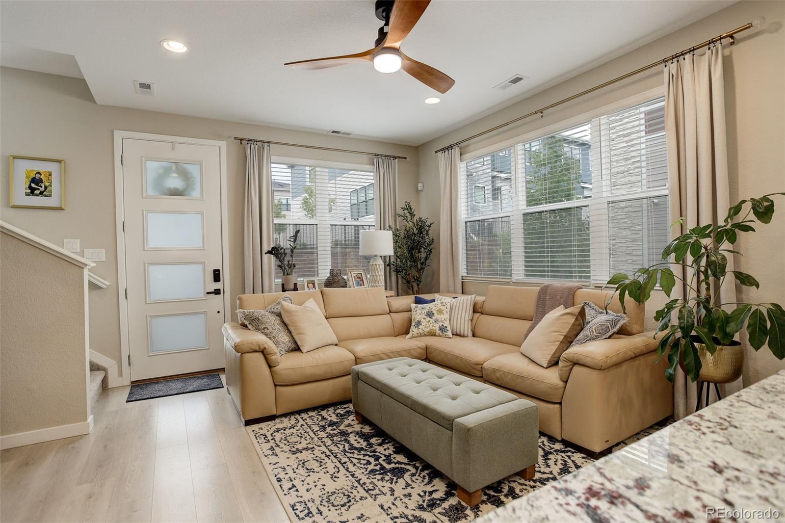 Littleton, Colorado, 80125, United States, 3 Bedrooms Bedrooms, ,3 BathroomsBathrooms,Residential,For Sale,1805241