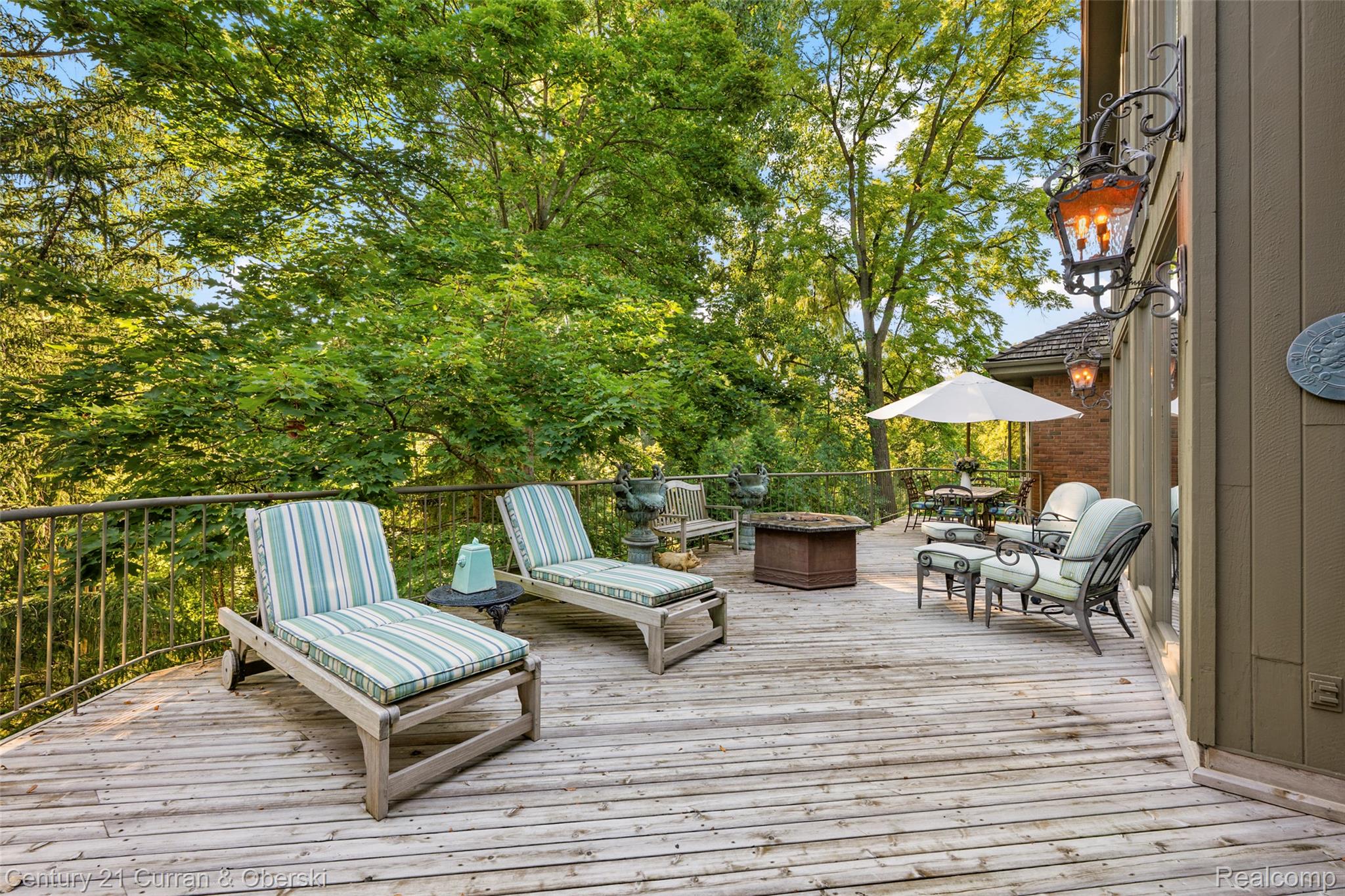 Dearborn, Michigan, 48124, United States, 4 Bedrooms Bedrooms, ,4 BathroomsBathrooms,Residential,For Sale,1983815