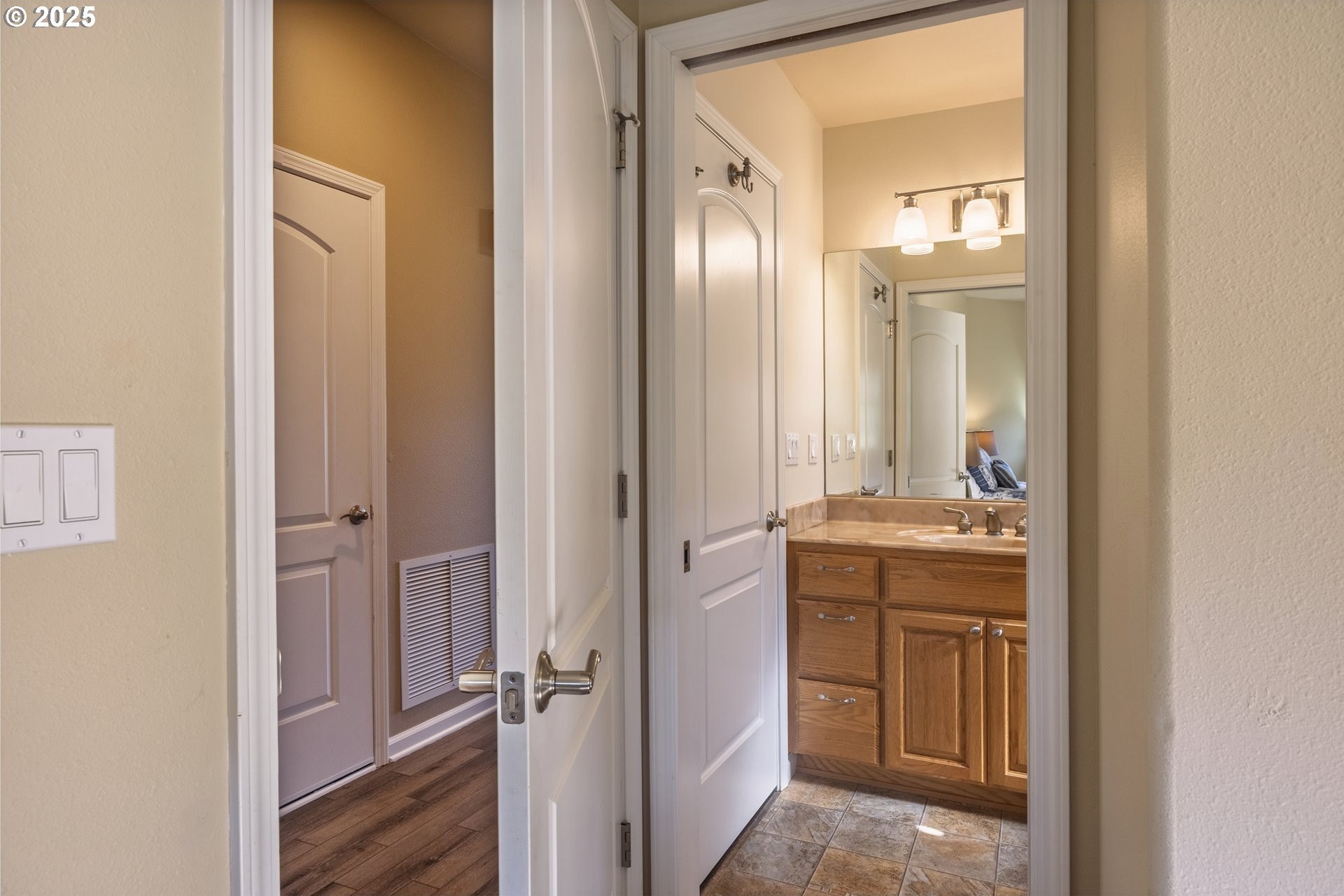 Lincoln City, Oregon, 97367, United States, 4 Bedrooms Bedrooms, ,3 BathroomsBathrooms,Residential,For Sale,1793948