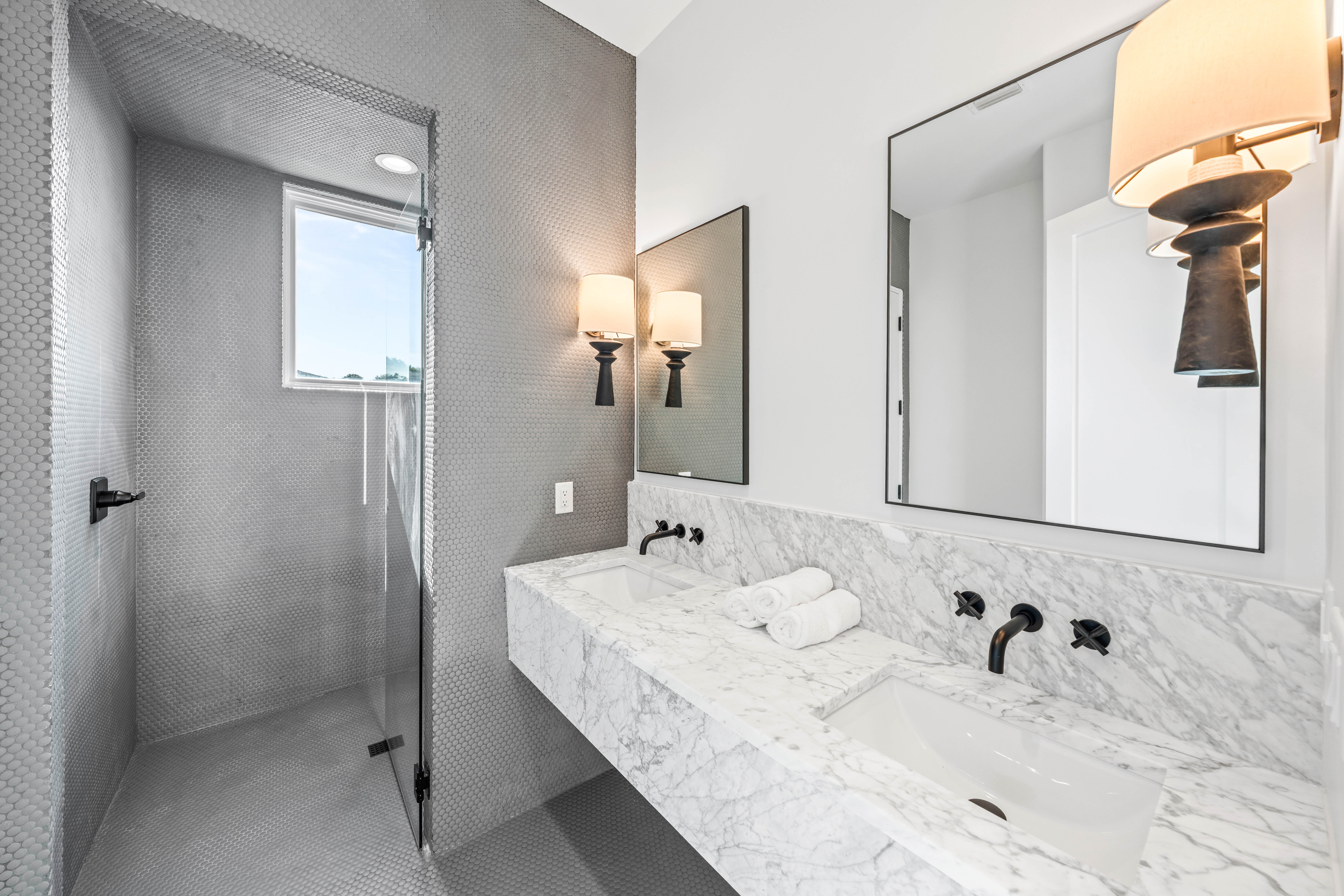  Modern Coastal Elegance with Rooftop Pool & Sweeping Gulf Views - 物件實景