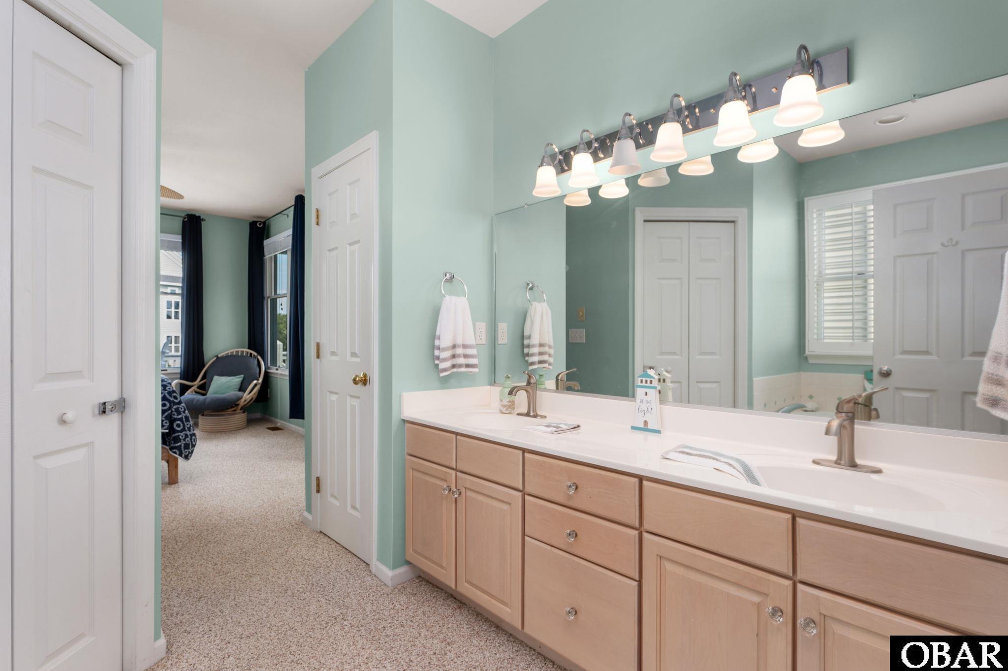 Manteo, North Carolina, 27954, United States, 3 Bedrooms Bedrooms, ,4 BathroomsBathrooms,Residential,For Sale,1908683