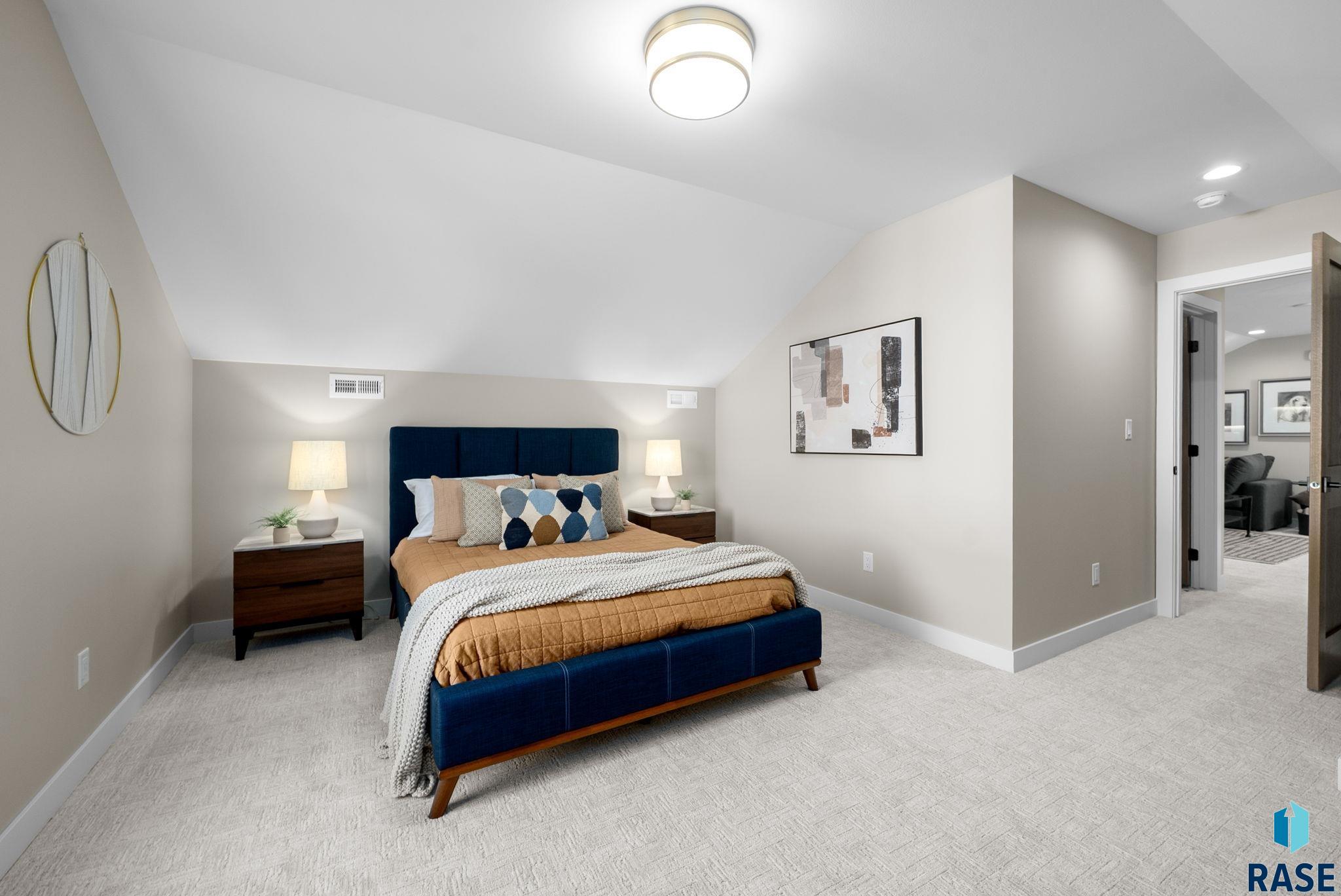 Sioux Falls, South Dakota, 57110, United States, 3 Bedrooms Bedrooms, ,3 BathroomsBathrooms,Residential,For Sale,2001465