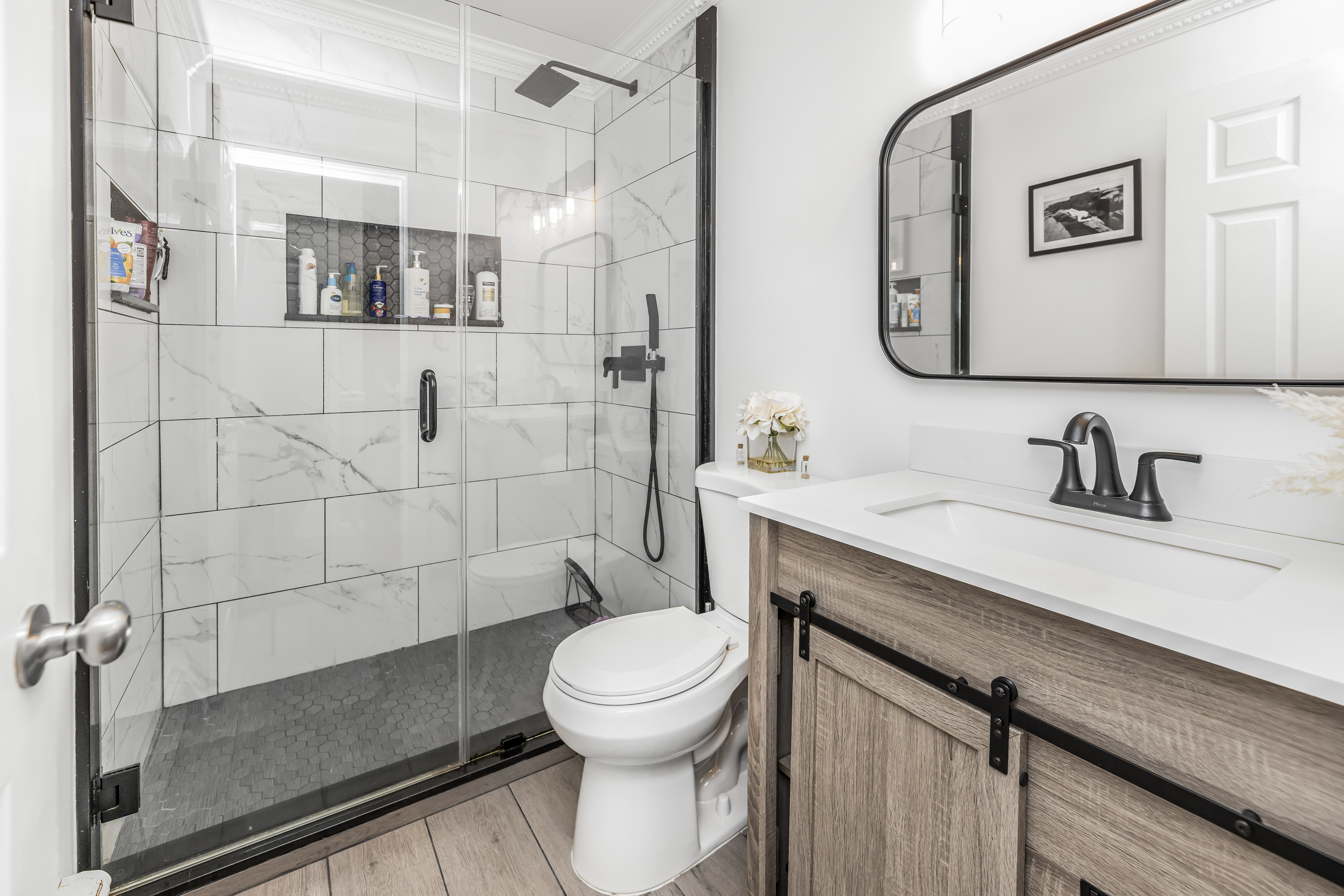 Yonkers, New York, 10703, United States, 4 Bedrooms Bedrooms, ,2 BathroomsBathrooms,Residential,For Sale,1825129