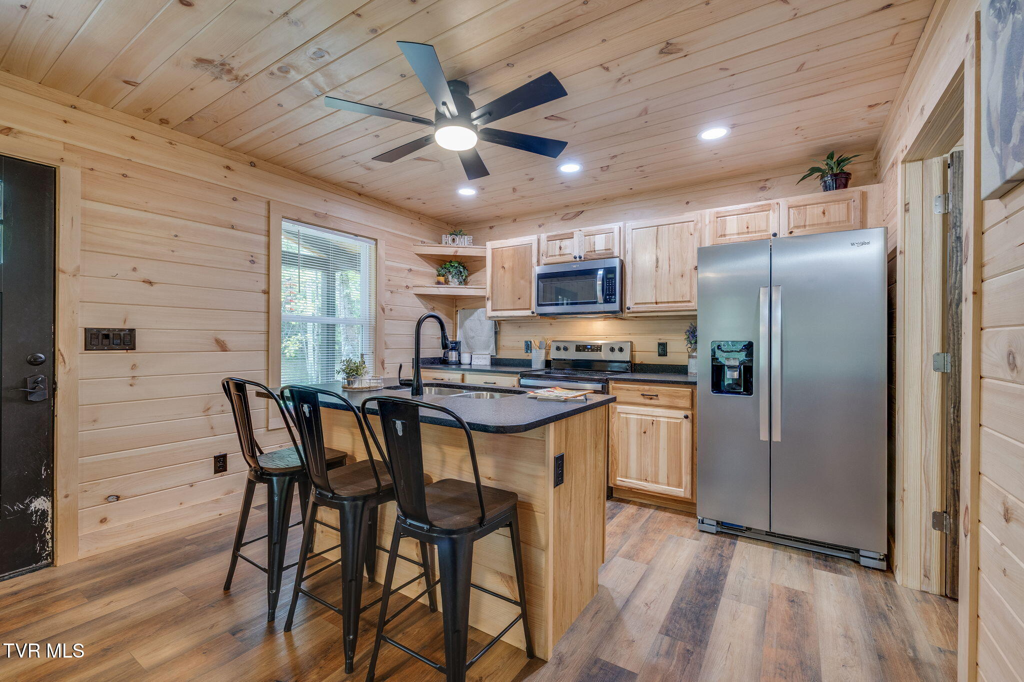 Kingsport, Tennessee, 37660, United States, 1 Bedroom Bedrooms, ,1 BathroomBathrooms,Residential,For Sale,1973991