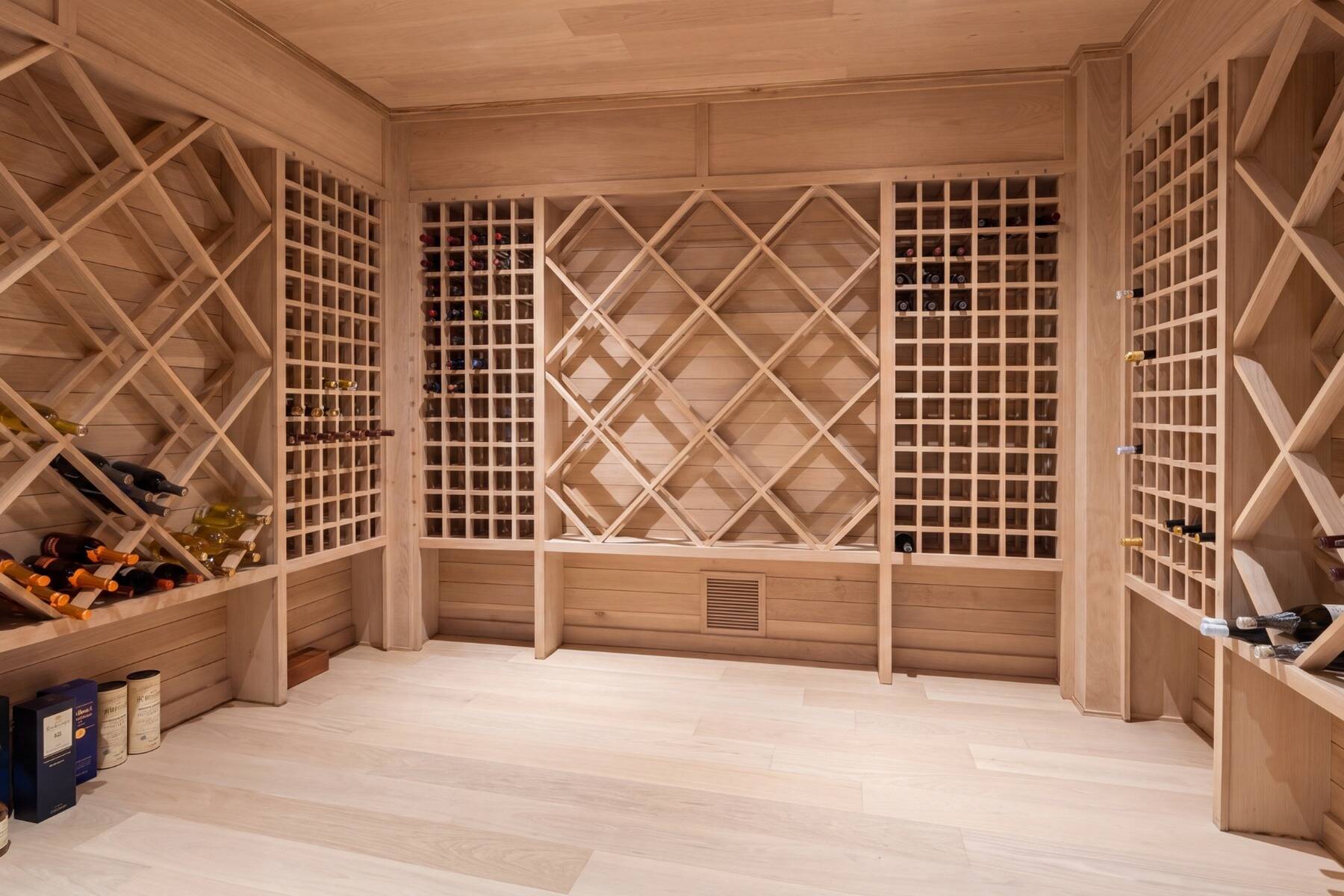  Grand Scale, Quiet Elegance in Wainscott - 物件實景
