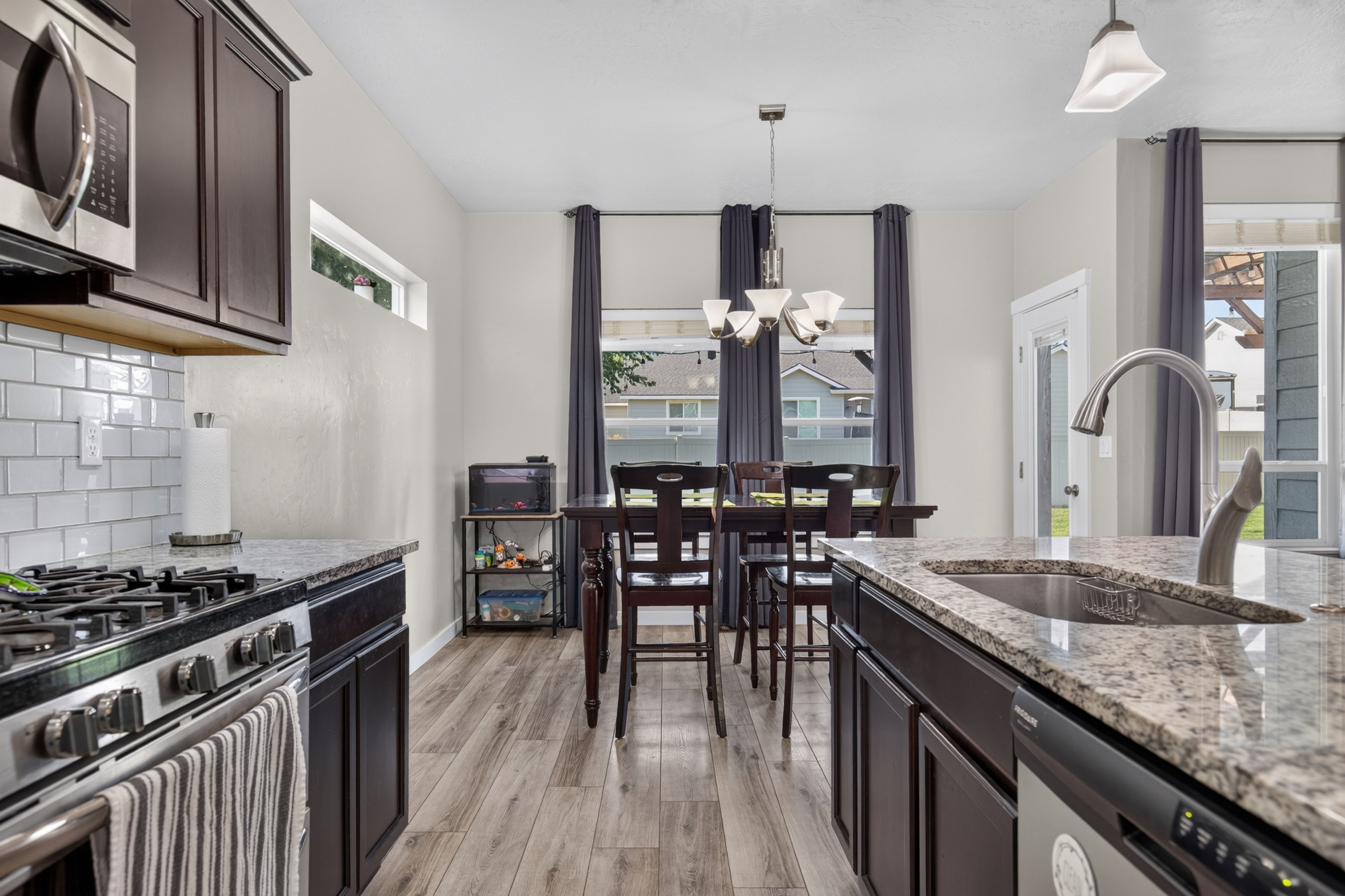  Single Level with Bonus Room and RV Parking in the Heart of SW Boise - 物件實景
