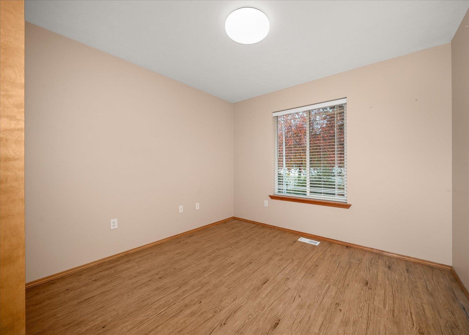 Spokane, Washington, 99212, United States, 6 Bedrooms Bedrooms, ,3 BathroomsBathrooms,Residential,For Sale,2000557