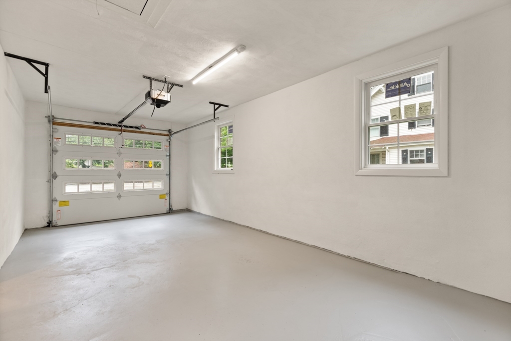 Lowell, Massachusetts, 01852, United States, 4 Bedrooms Bedrooms, ,3 BathroomsBathrooms,Residential,For Sale,1885634