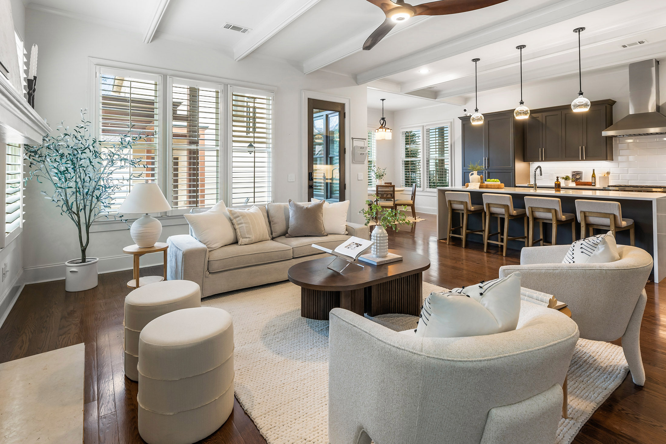 Stylish, Inviting, and Ready For Its Next Chapter - 物件實景