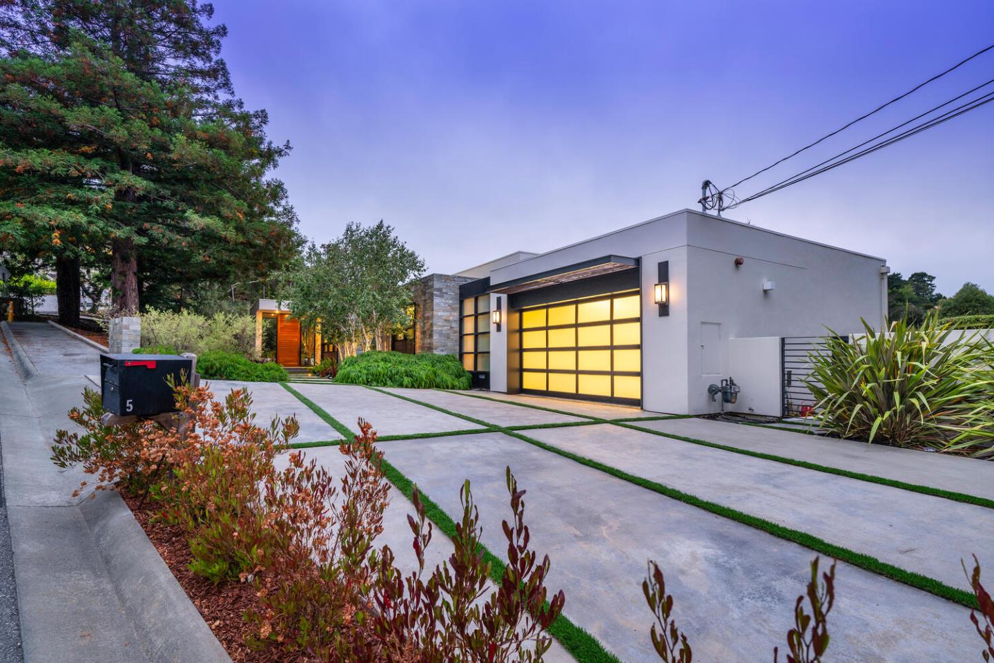 Hillsborough, California, 94010, United States, 4 Bedrooms Bedrooms, ,4 BathroomsBathrooms,Residential,For Sale,1940543