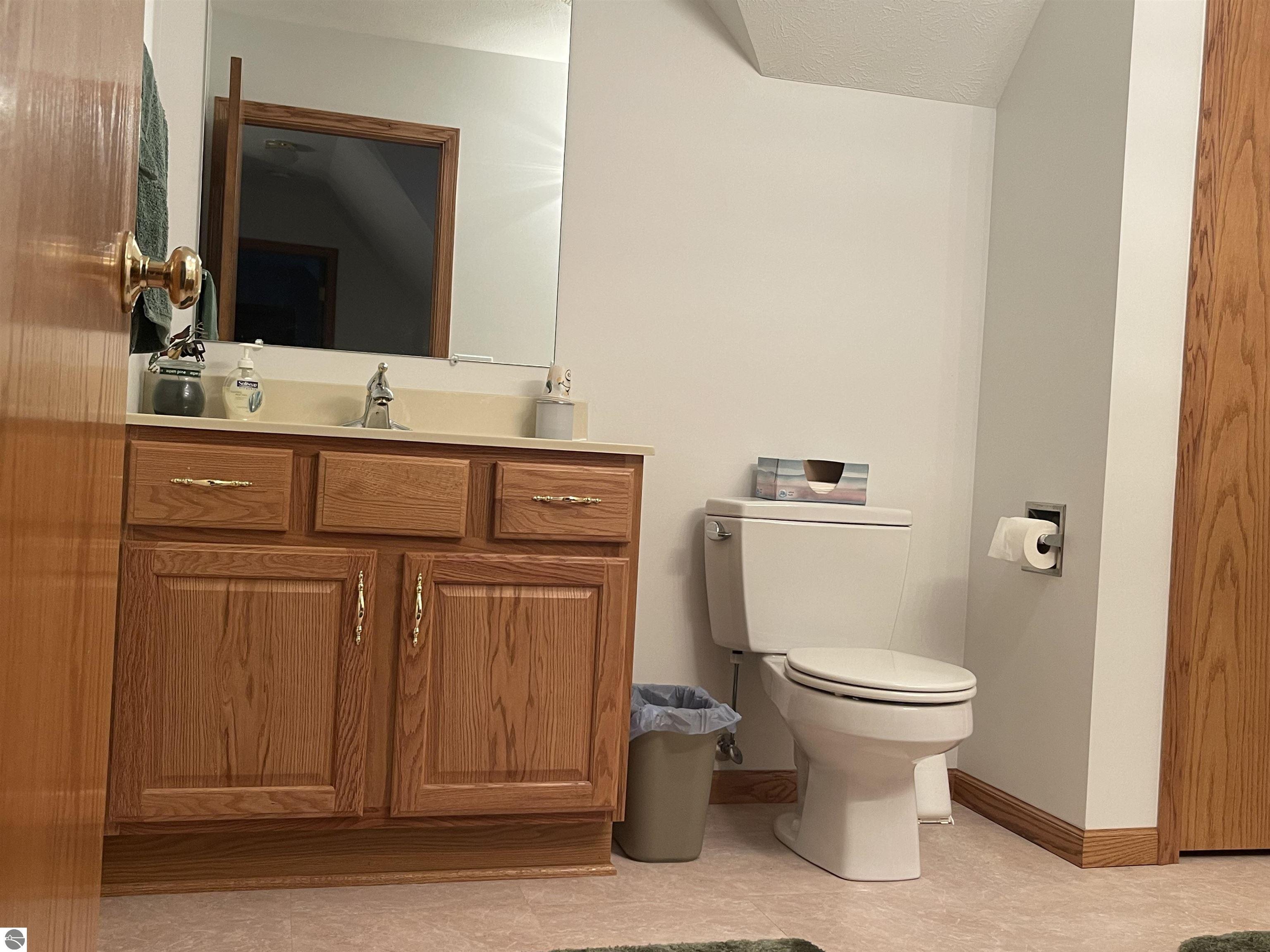 Harrison, Michigan, 48625, United States, 5 Bedrooms Bedrooms, ,4 BathroomsBathrooms,Residential,For Sale,1916275