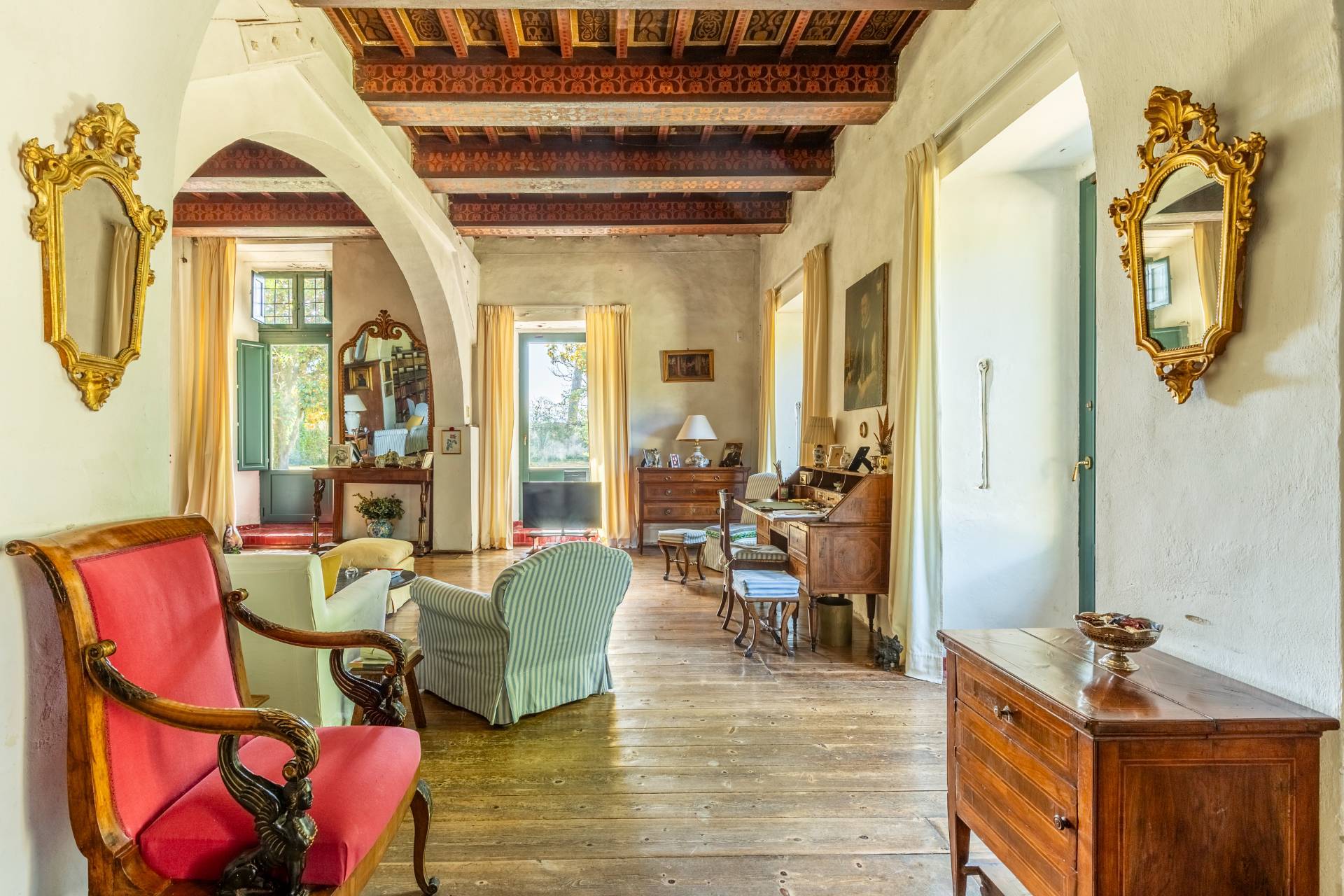 Perugia, Perugia, 06100, IT, 18 Bedrooms Bedrooms, ,5 BathroomsBathrooms,Residential,For Sale,1907420