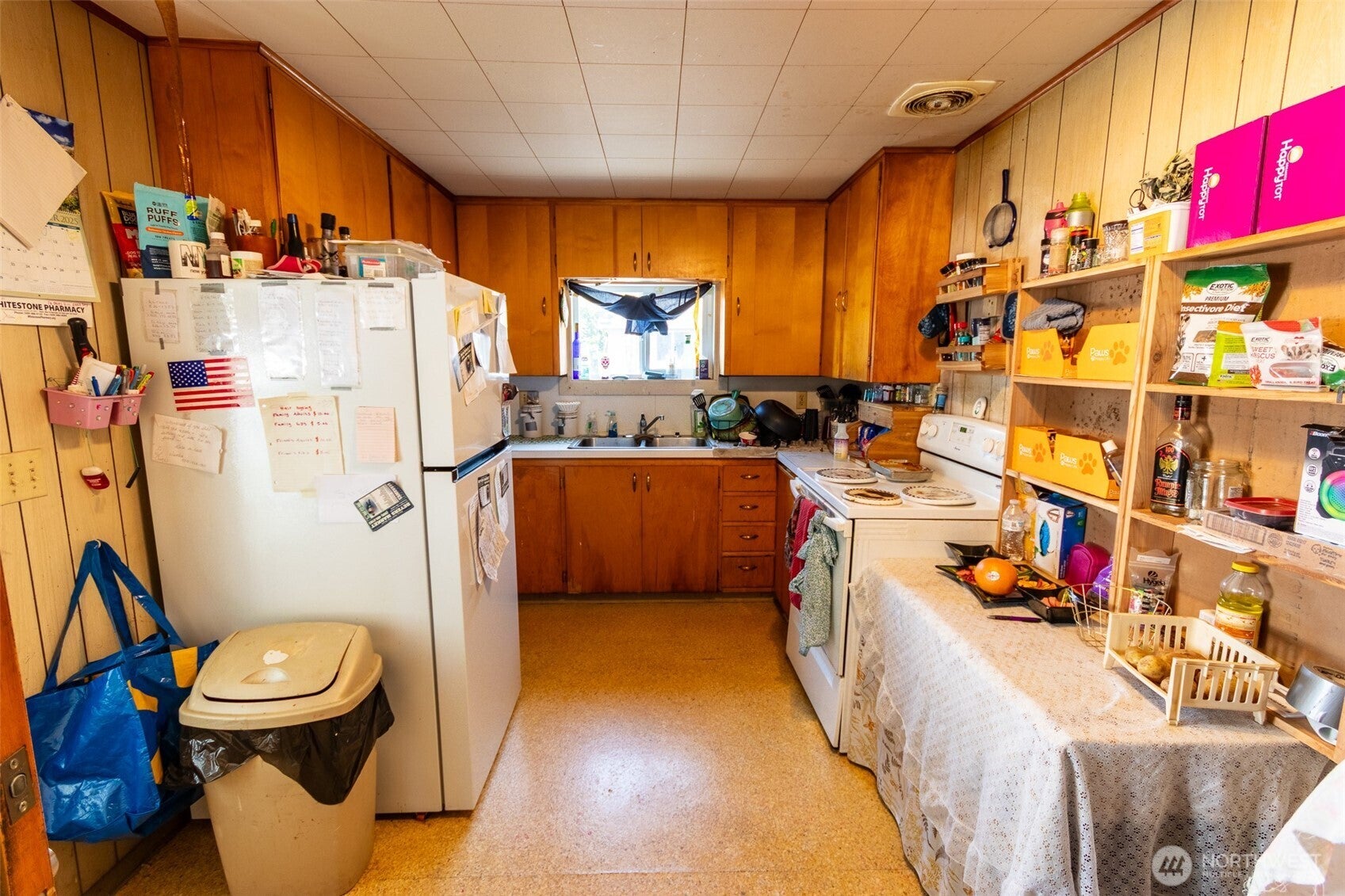 Tonasket, Washington, 98855, United States, ,Residential,For Sale,2001700