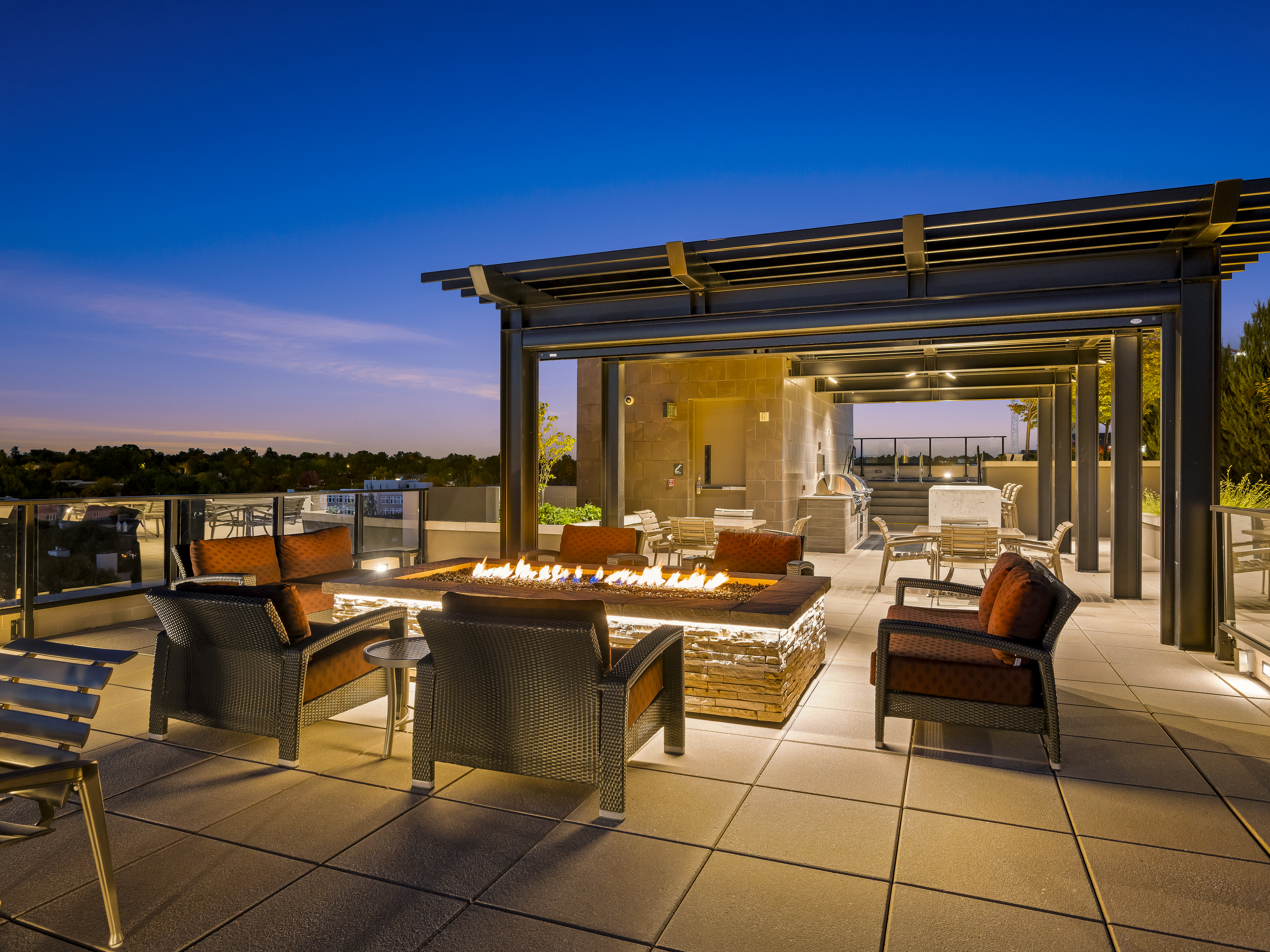  Open-concept floorplan designed for everyday living and large-scale entertaining - 物件實景