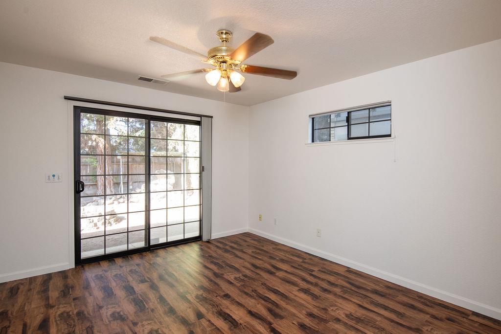 Oakdale, California, 95361, United States, 2 Bedrooms Bedrooms, ,3 BathroomsBathrooms,Residential,For Sale,1978297