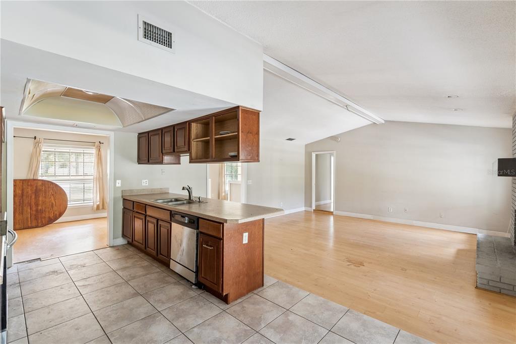 Orlando, Florida, 32818, United States, 3 Bedrooms Bedrooms, ,2 BathroomsBathrooms,Residential,For Sale,2002102