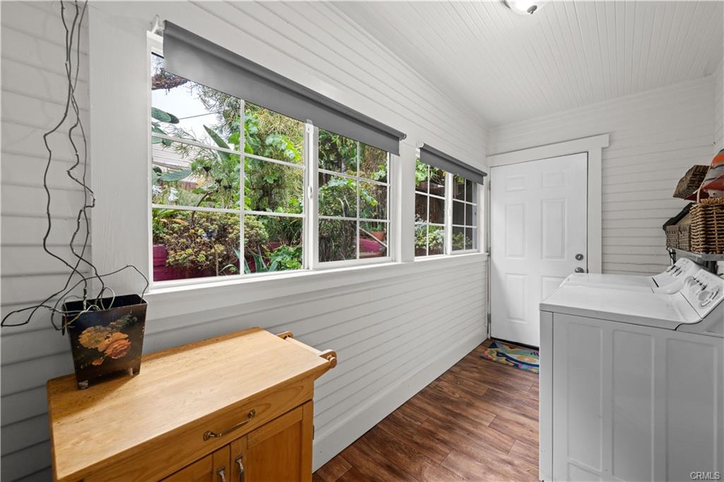Los Angeles, California, 90033, United States, 3 Bedrooms Bedrooms, ,2 BathroomsBathrooms,Residential,For Sale,1935354