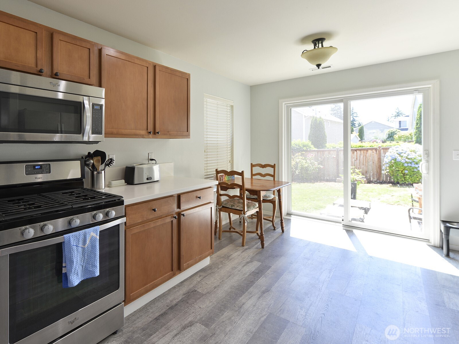 Dupont, Washington, 98327, United States, 4 Bedrooms Bedrooms, ,3 BathroomsBathrooms,Residential,For Sale,1897327