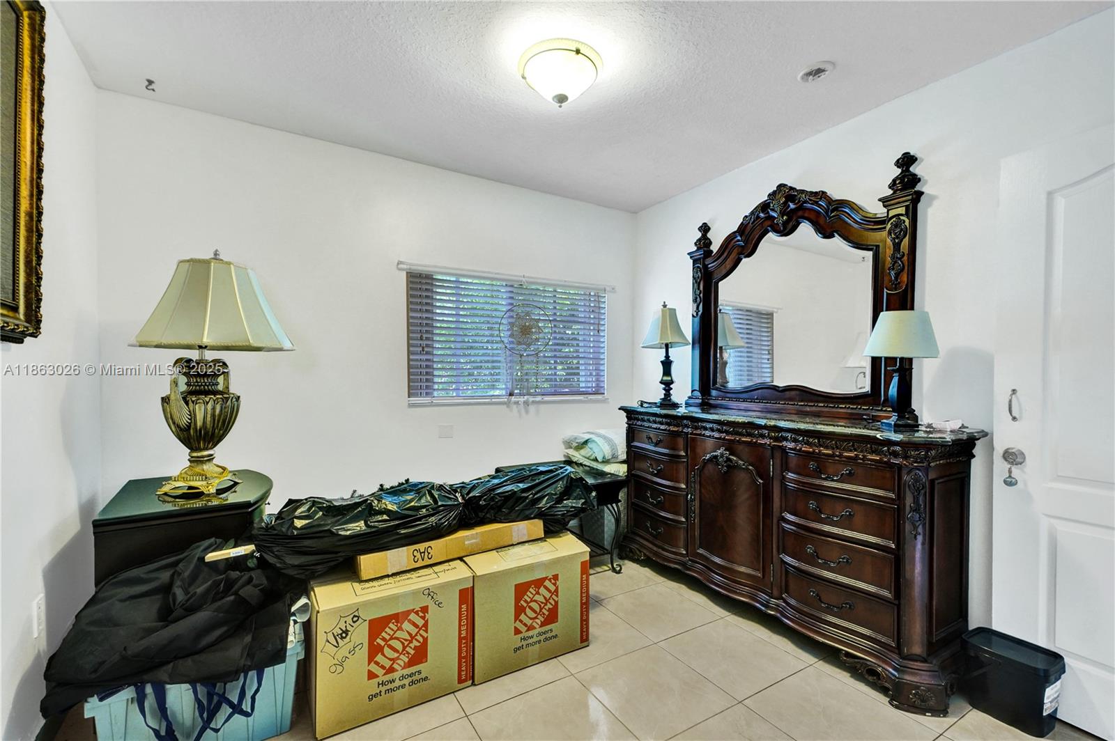 Miami, Florida, 33187, United States, 4 Bedrooms Bedrooms, ,3 BathroomsBathrooms,Residential,For Sale,1926349