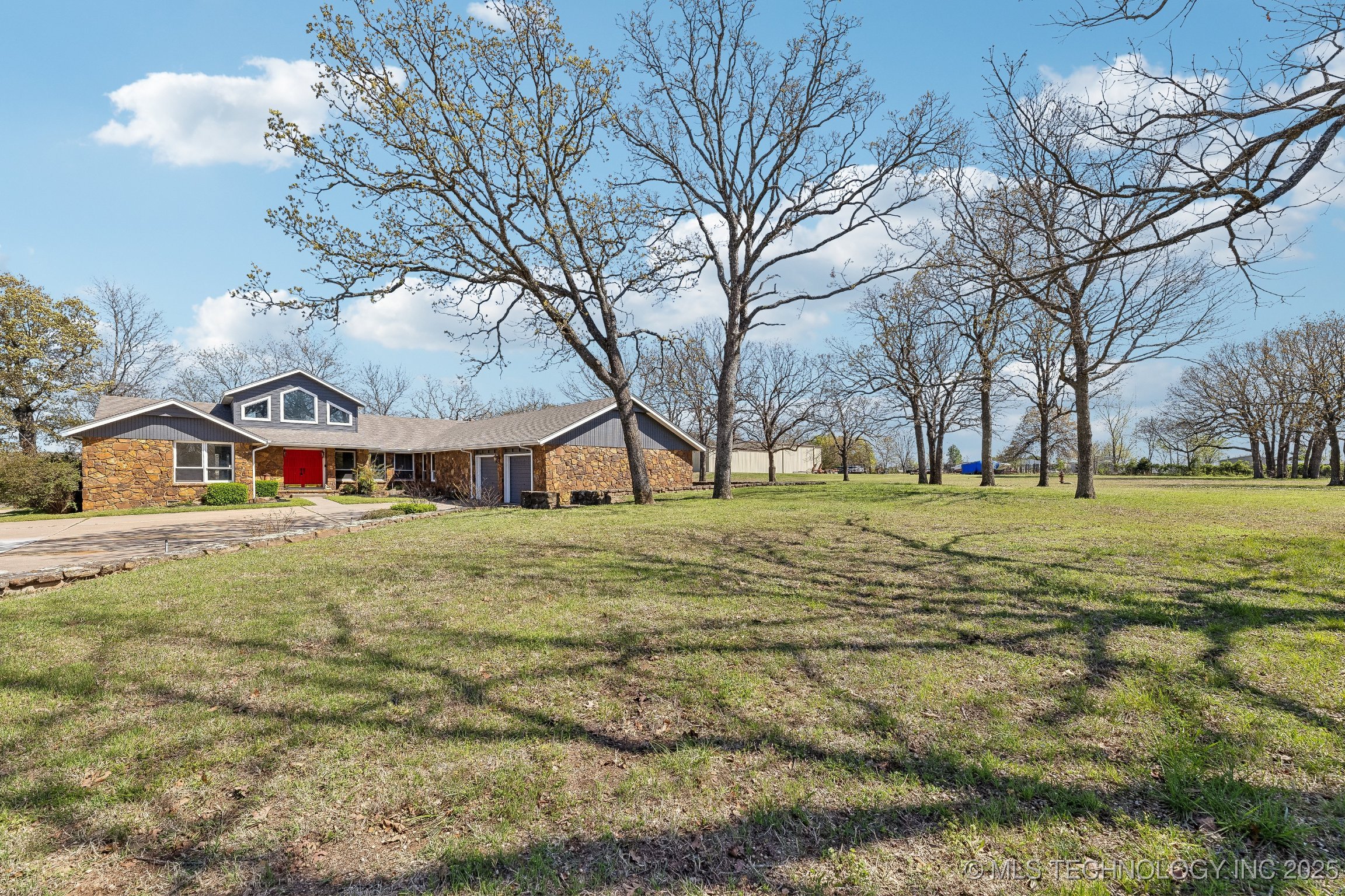 Sand Springs, Oklahoma, 74063, United States, 3 Bedrooms Bedrooms, ,3 BathroomsBathrooms,Residential,For Sale,1901465