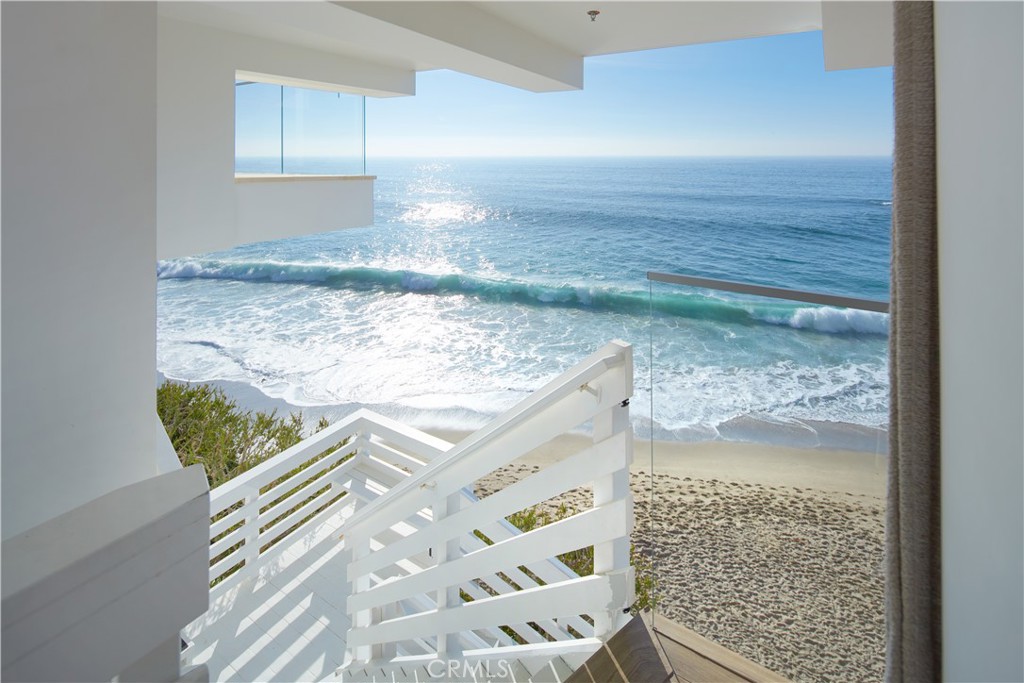 Laguna Beach, California, 92651, United States, 3 Bedrooms Bedrooms, ,4 BathroomsBathrooms,Residential,For Sale,1688637