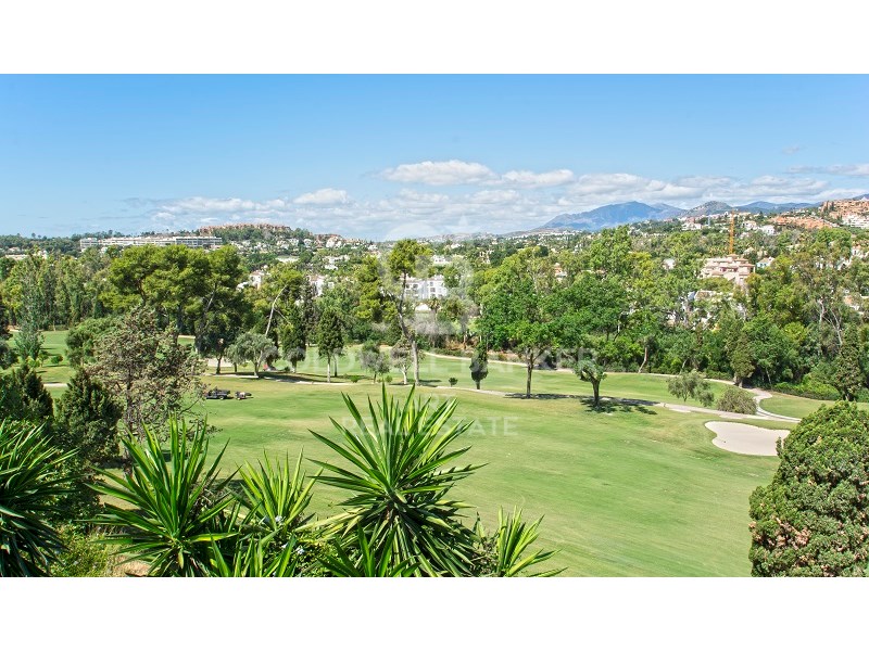 Marbella, Andalusia, ES, 5 Bedrooms Bedrooms, ,4 BathroomsBathrooms,Residential,For Sale,1848501