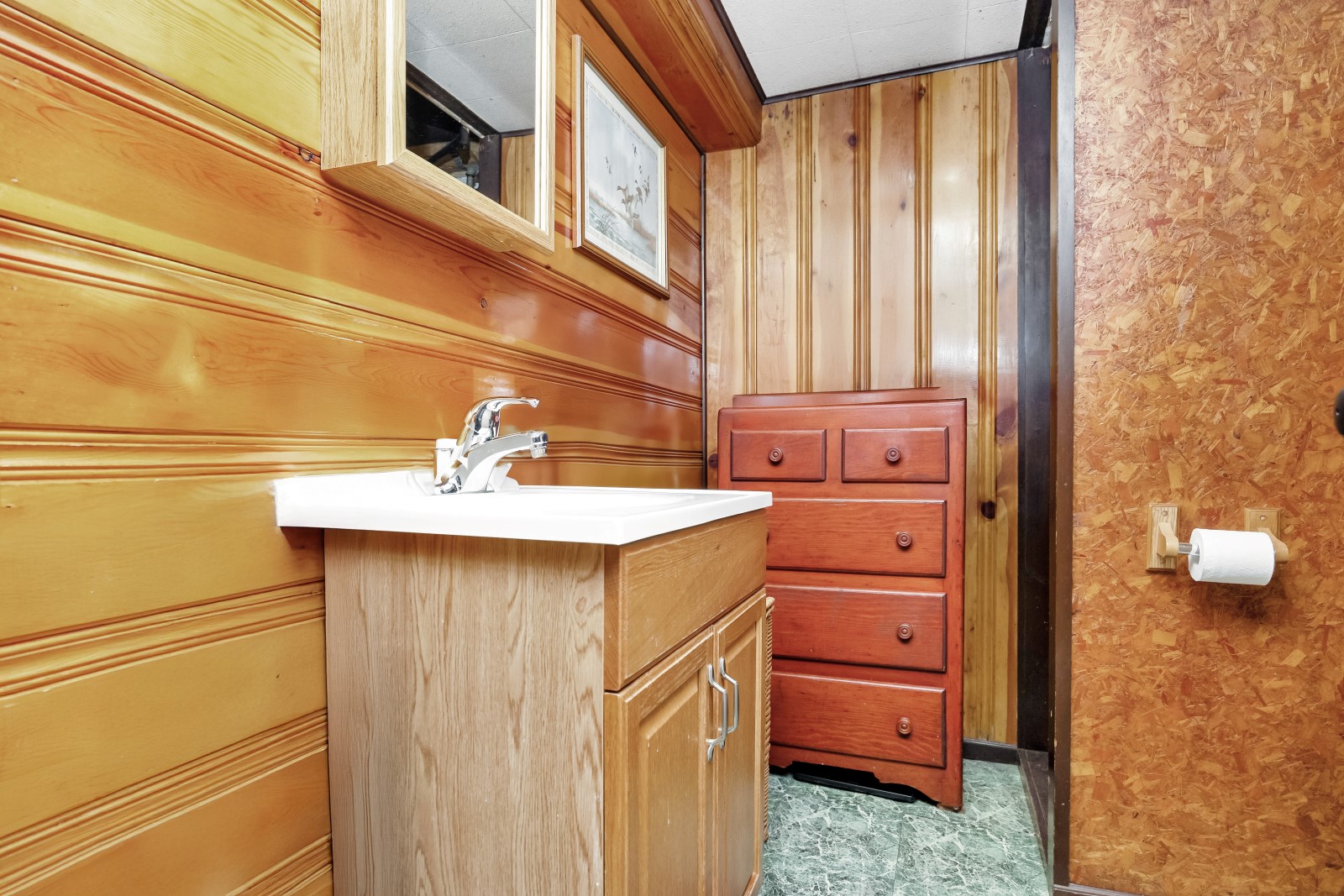 Queens Village, New York, 11428, United States, 2 Bedrooms Bedrooms, ,2 BathroomsBathrooms,Residential,For Sale,1987931