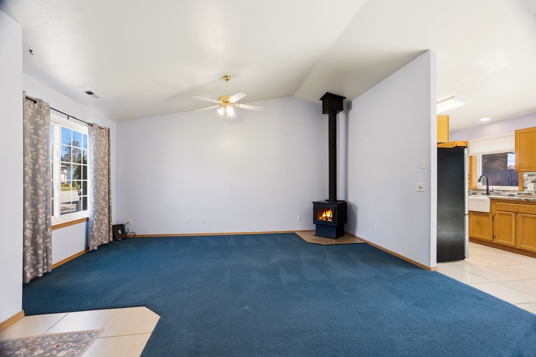  Single-Level Living with Key Updates - 物件實景