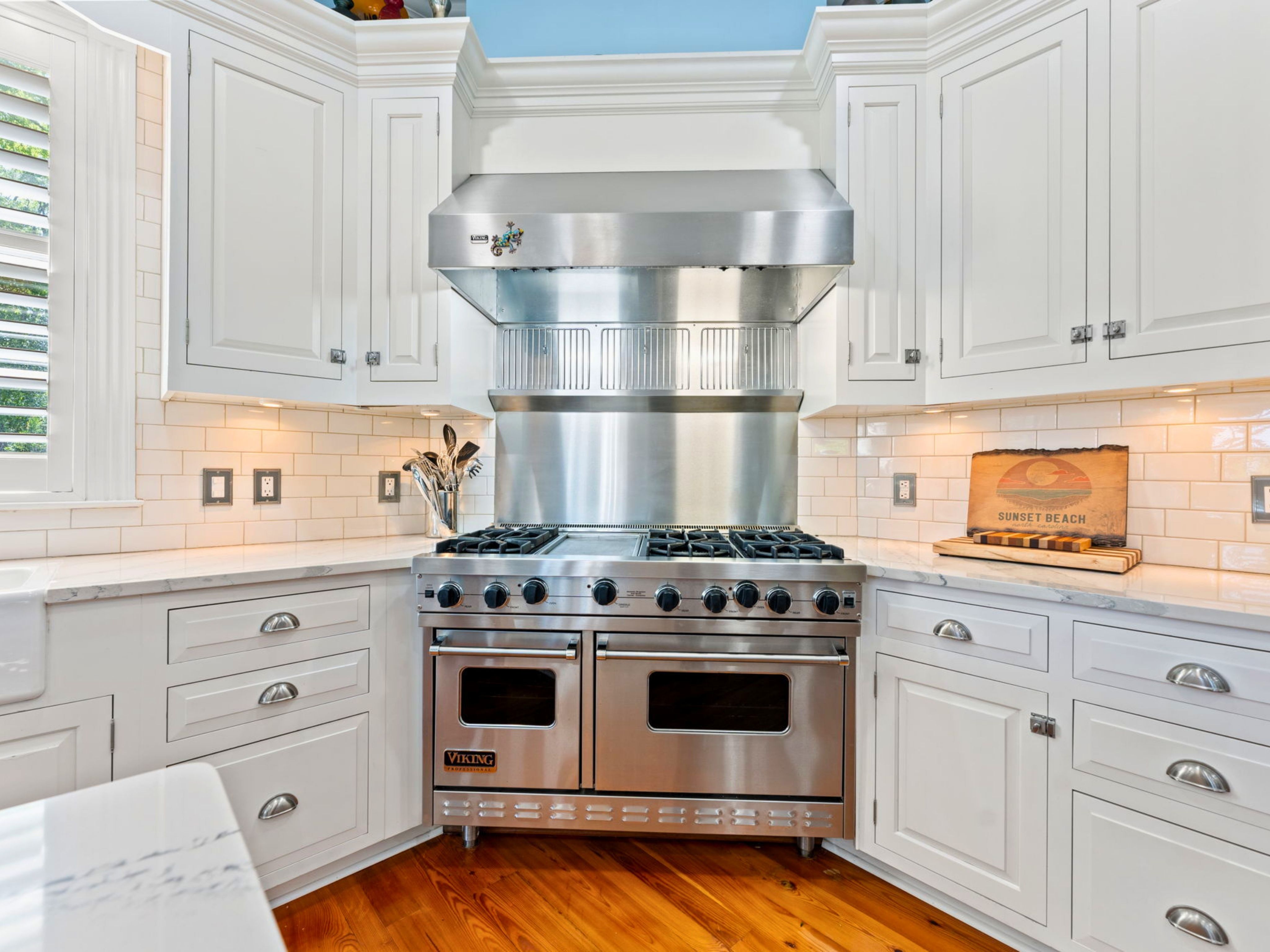  404 Shoreline Drive East, Sunset Beach, NC 28468 - 物件實景
