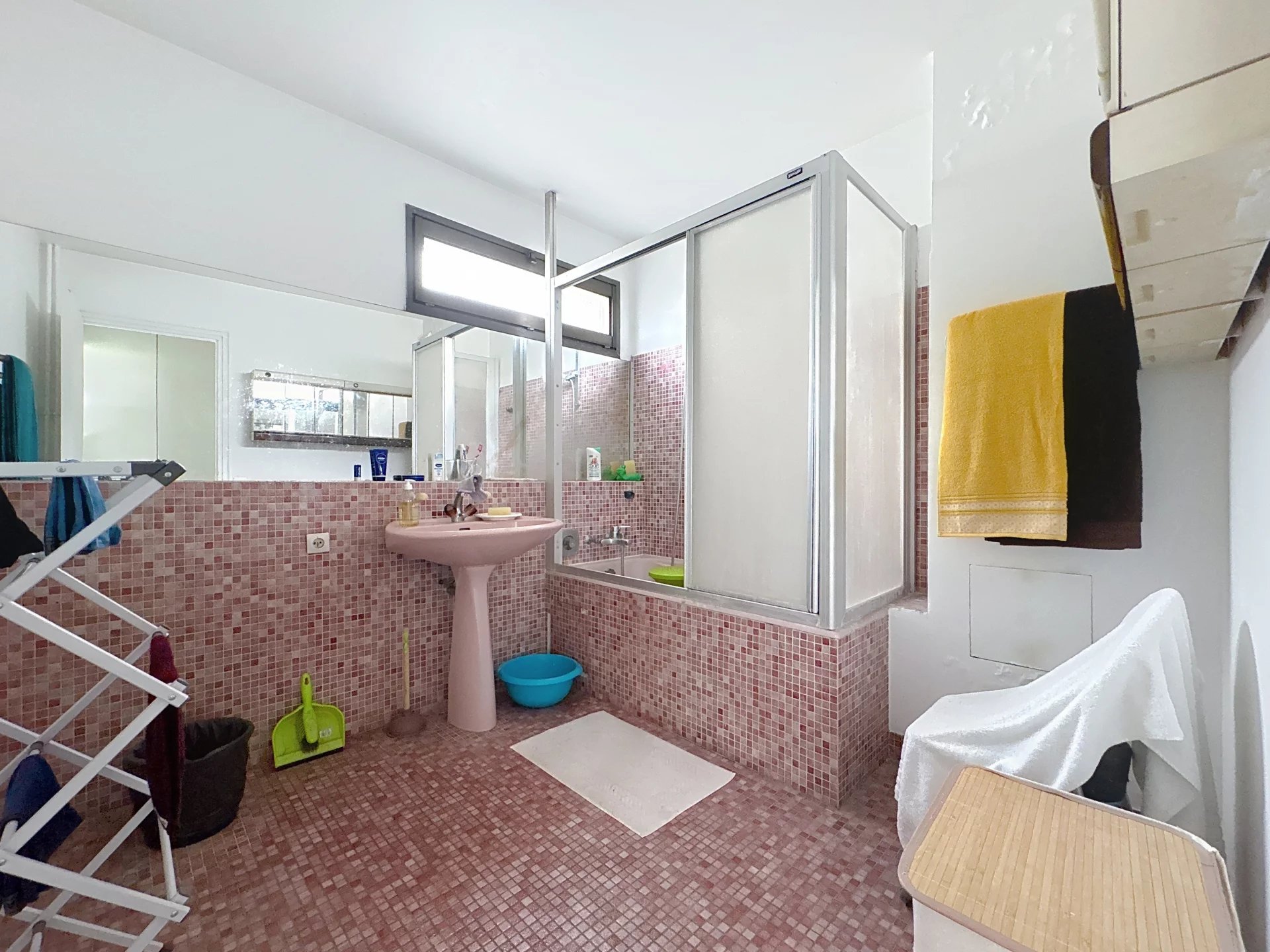 Paris 16th, Île-de-France, 75016, FR, 5 Bedrooms Bedrooms, ,5 BathroomsBathrooms,Residential,For Sale,1995773