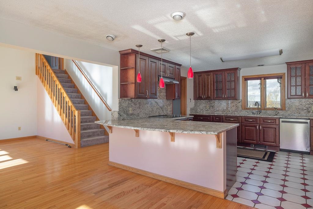 Bow, New Hampshire, 03304, United States, 4 Bedrooms Bedrooms, ,6 BathroomsBathrooms,Residential,For Sale,1989692