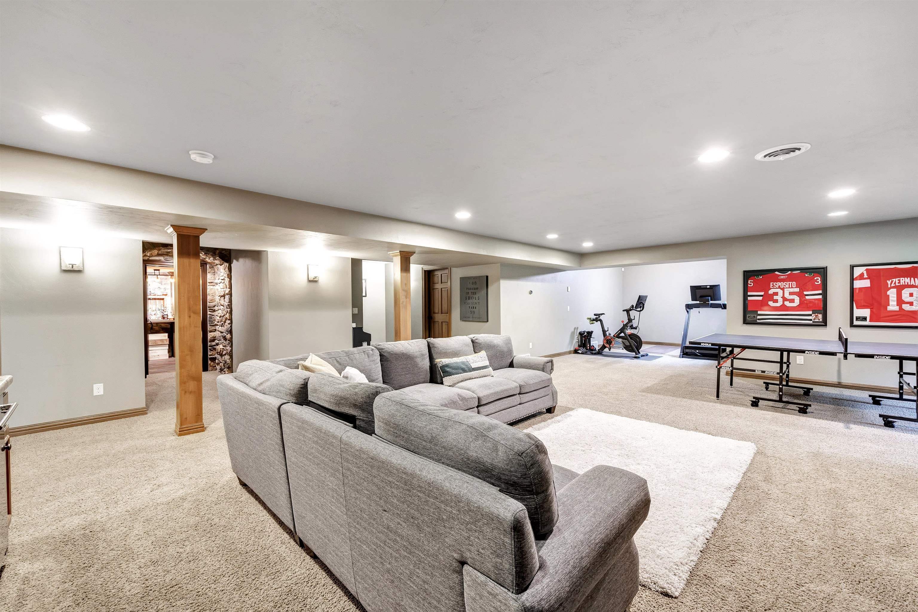 GREEN BAY, Wisconsin, 54313, United States, 5 Bedrooms Bedrooms, ,4 BathroomsBathrooms,Residential,For Sale,1911640