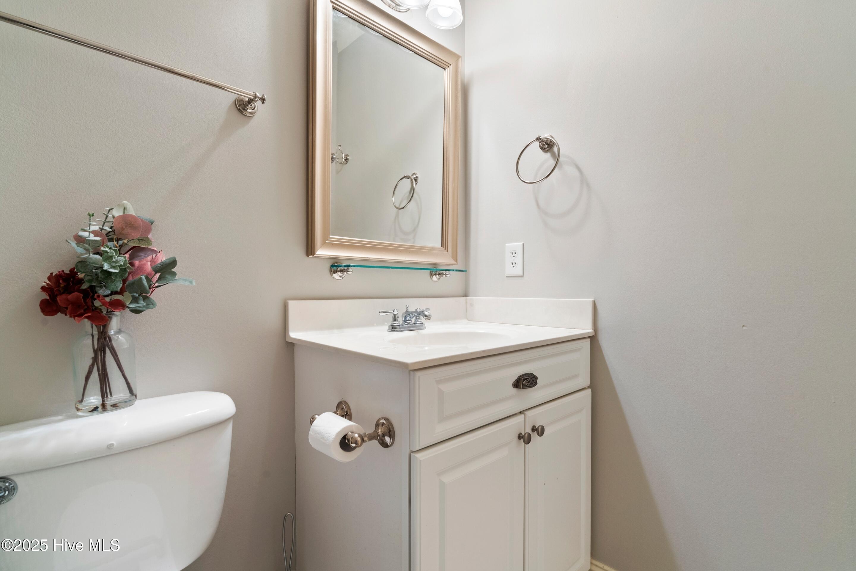 Southport, North Carolina, 28461, United States, 4 Bedrooms Bedrooms, ,4 BathroomsBathrooms,Residential,For Sale,1925893