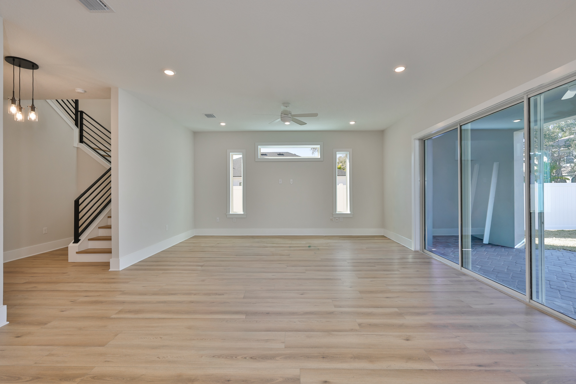 Tampa, Florida, 33611, United States, 5 Bedrooms Bedrooms, ,4 BathroomsBathrooms,Residential,For Sale,1992381
