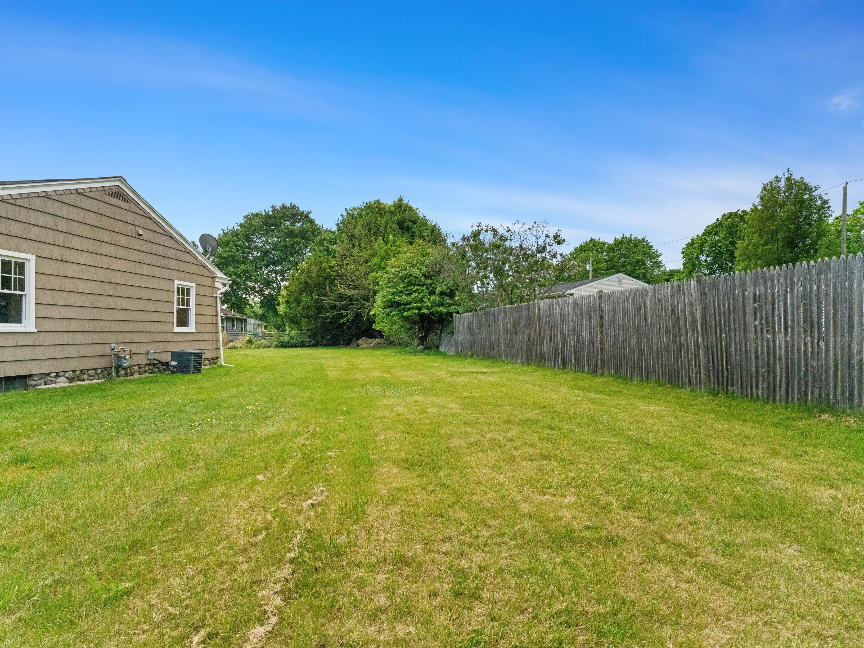  172 Crescent Street, Shrewsbury, MA 01545 - 物件實景