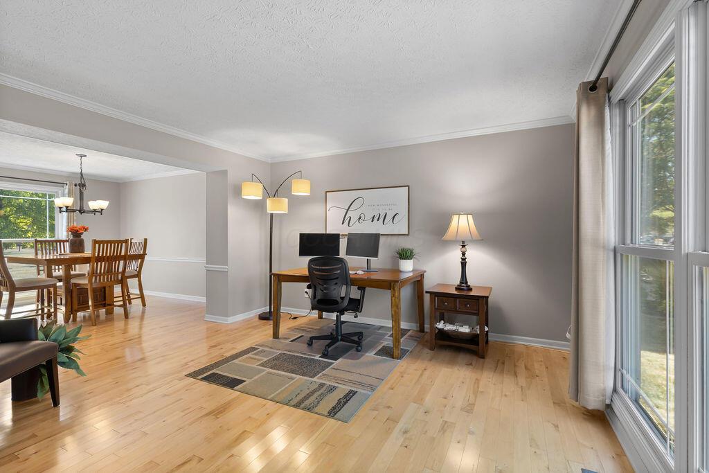 Dublin, Ohio, 43016, United States, 3 Bedrooms Bedrooms, ,3 BathroomsBathrooms,Residential,For Sale,1950814