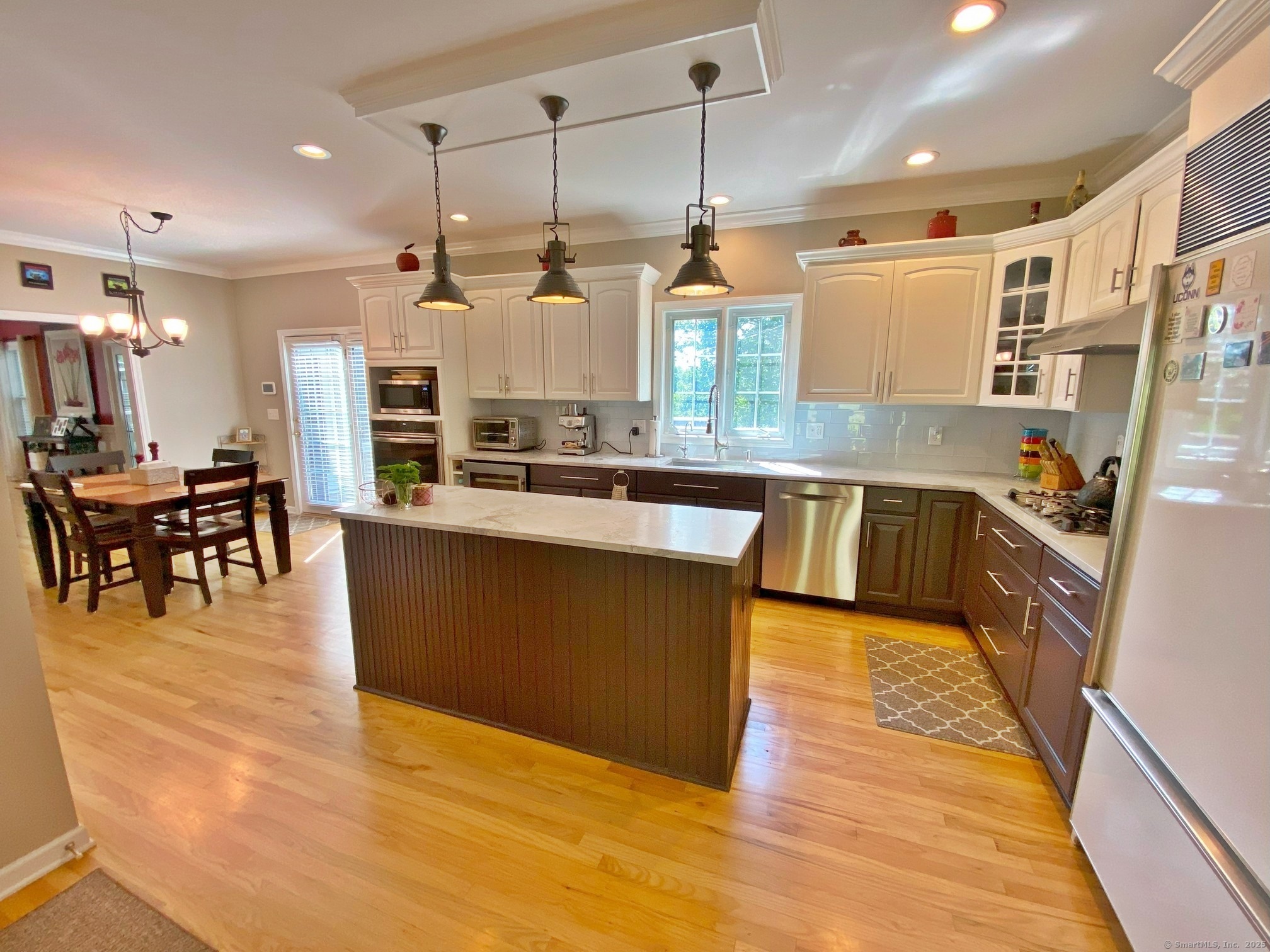 Southbury, Connecticut, 06488, United States, 4 Bedrooms Bedrooms, ,4 BathroomsBathrooms,Residential,For Sale,1932401