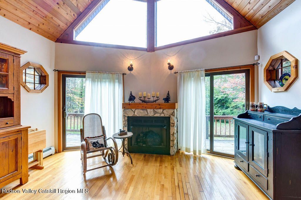 Highmount, New York, 12441, United States, 4 Bedrooms Bedrooms, ,3 BathroomsBathrooms,Residential,For Sale,1918667