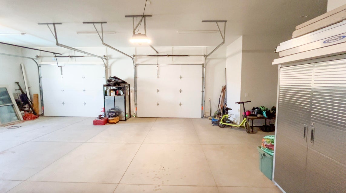 Washington, Utah, 84780, United States, 4 Bedrooms Bedrooms, ,4 BathroomsBathrooms,Residential,For Sale,1998221