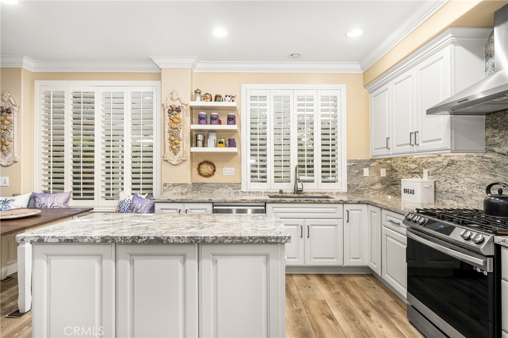 Lake Forest, California, 92610, United States, 6 Bedrooms Bedrooms, ,3 BathroomsBathrooms,Residential,For Sale,1850391