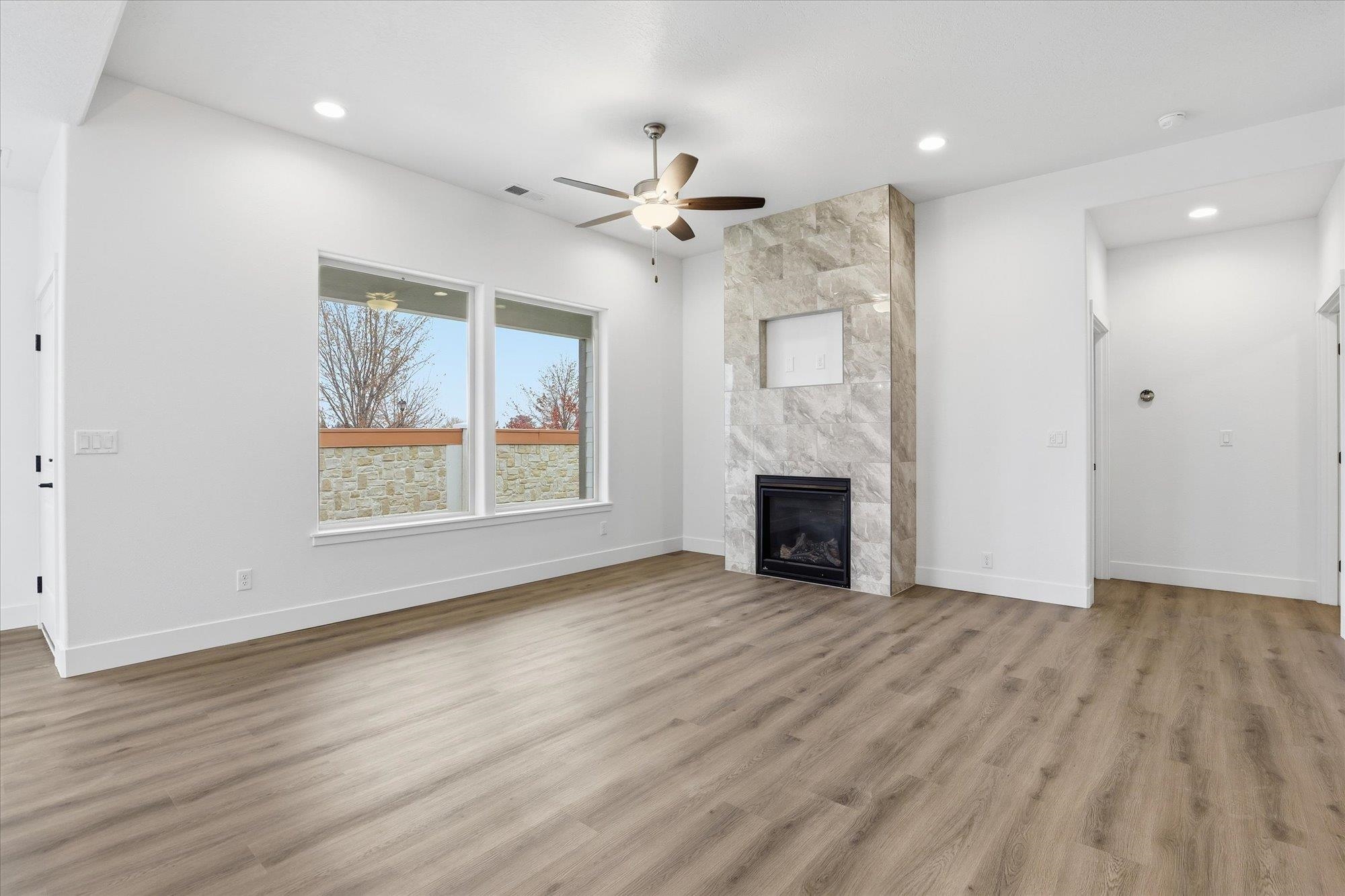 Deer Park, Washington, 99006, United States, 3 Bedrooms Bedrooms, ,2 BathroomsBathrooms,Residential,For Sale,1988069