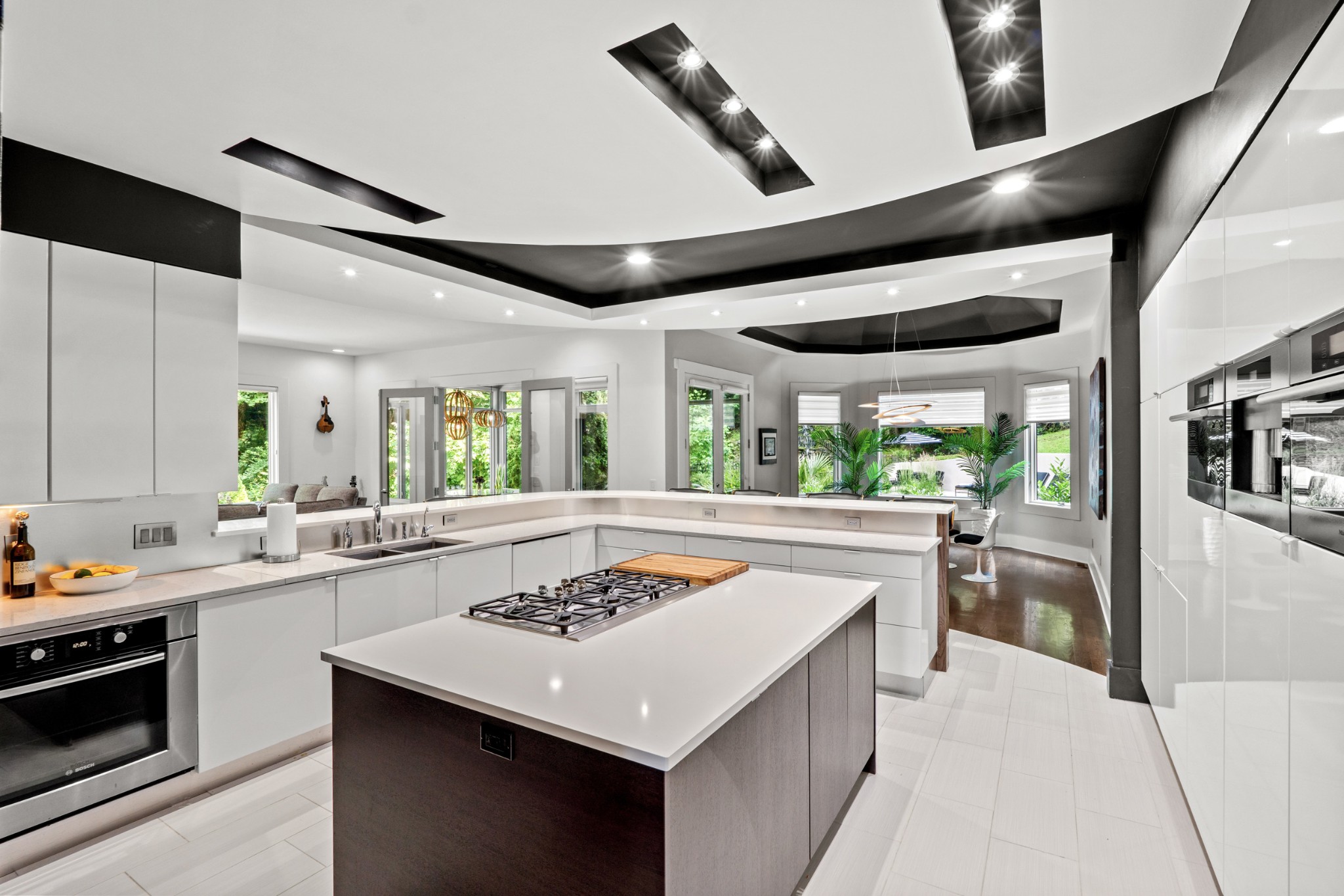 Nashville, Tennessee, 37215, United States, 5 Bedrooms Bedrooms, ,11 BathroomsBathrooms,Residential,For Sale,1885456
