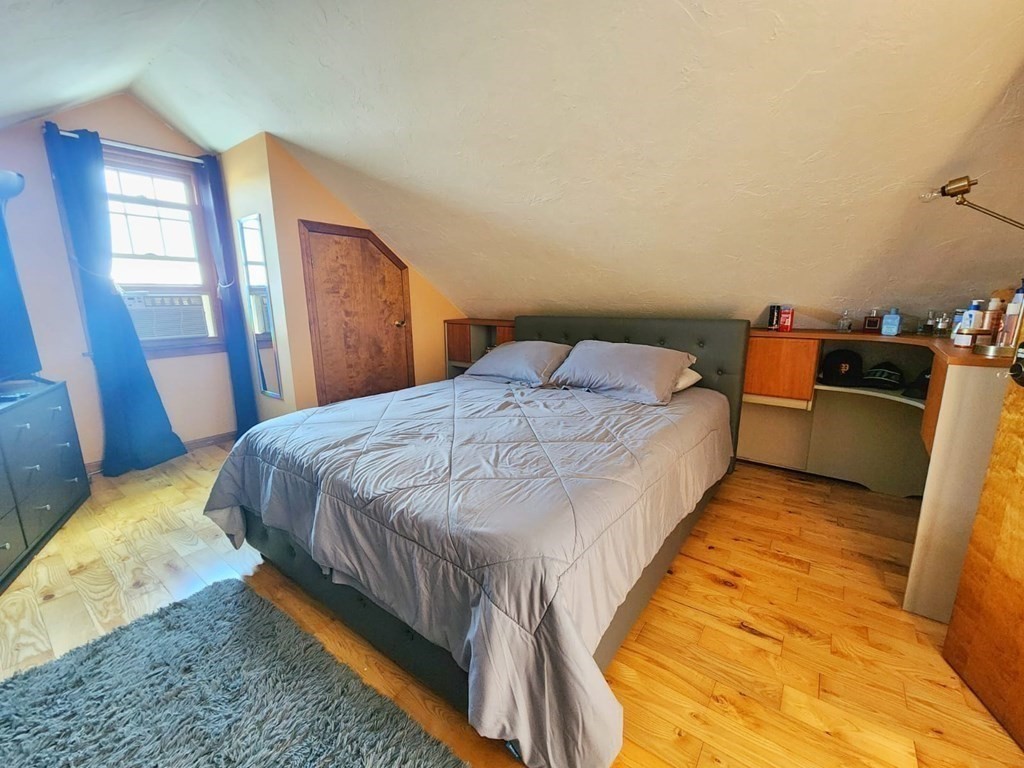 Revere, Massachusetts, 02151, United States, 3 Bedrooms Bedrooms, ,2 BathroomsBathrooms,Residential,For Sale,1993819