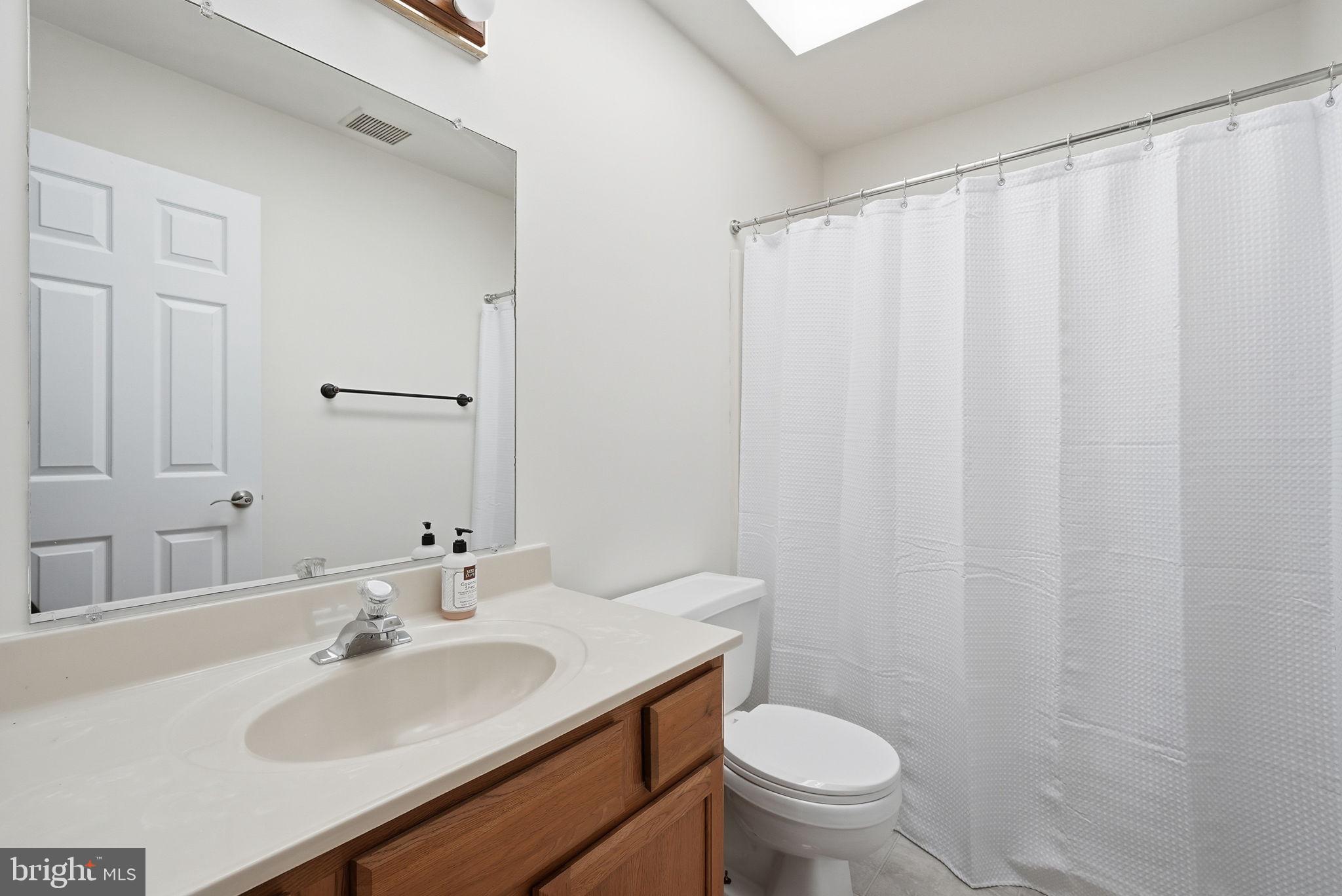 Dunkirk, Maryland, 20754, United States, 4 Bedrooms Bedrooms, ,4 BathroomsBathrooms,Residential,For Sale,1990443