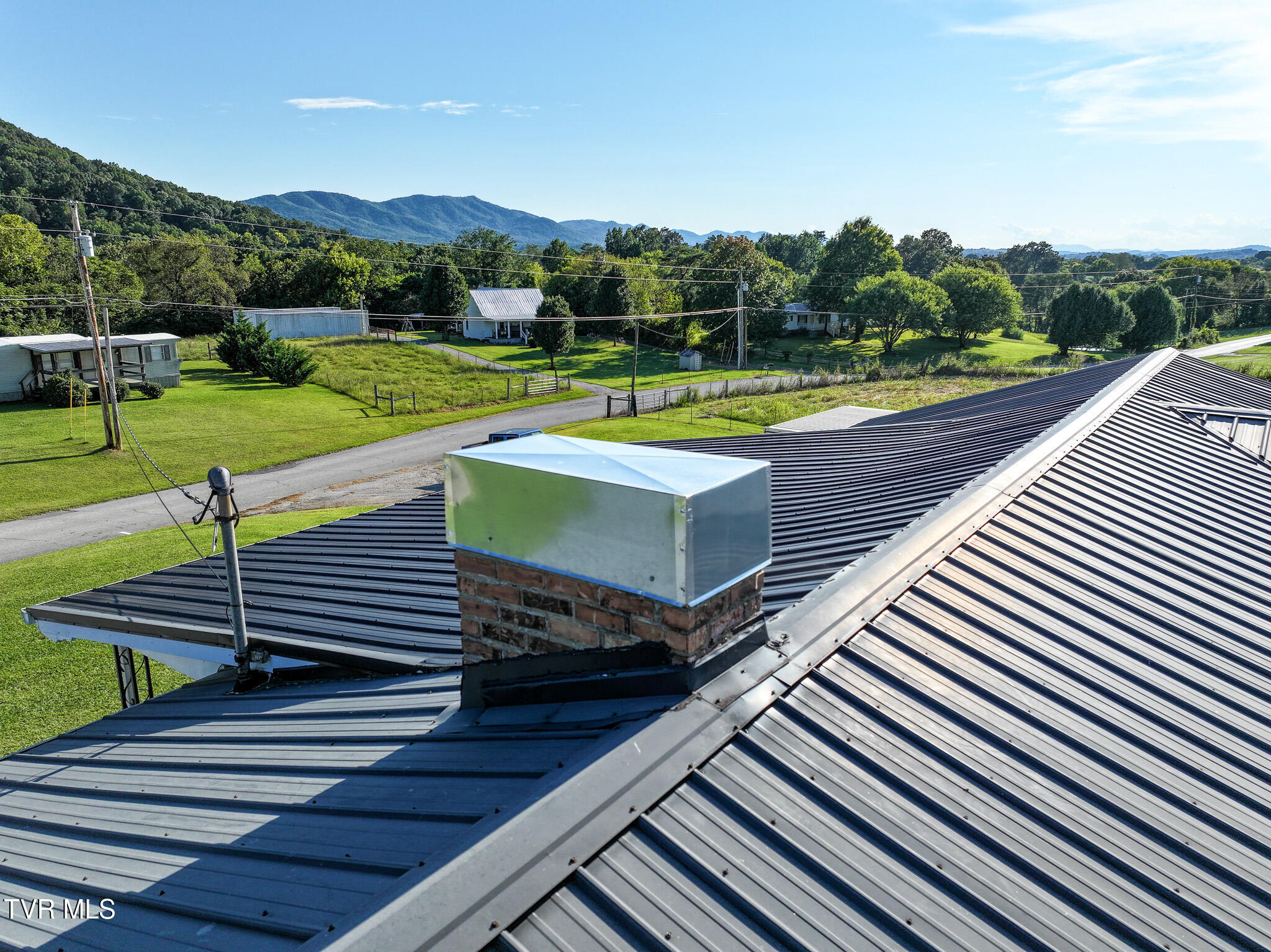 Greeneville, Tennessee, 37743, United States, 3 Bedrooms Bedrooms, ,2 BathroomsBathrooms,Residential,For Sale,1982221