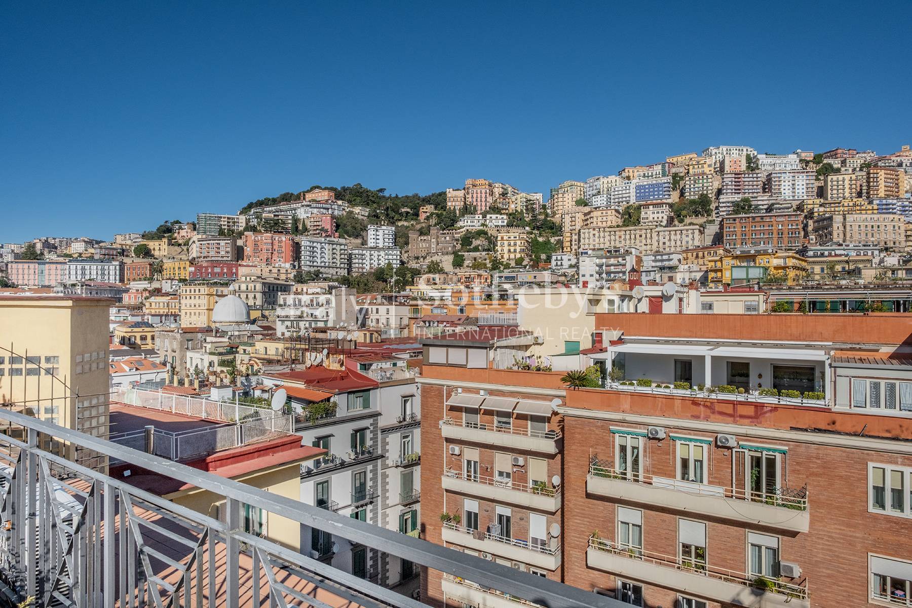  Renovated penthouse in the center of Chiaia - 物件實景