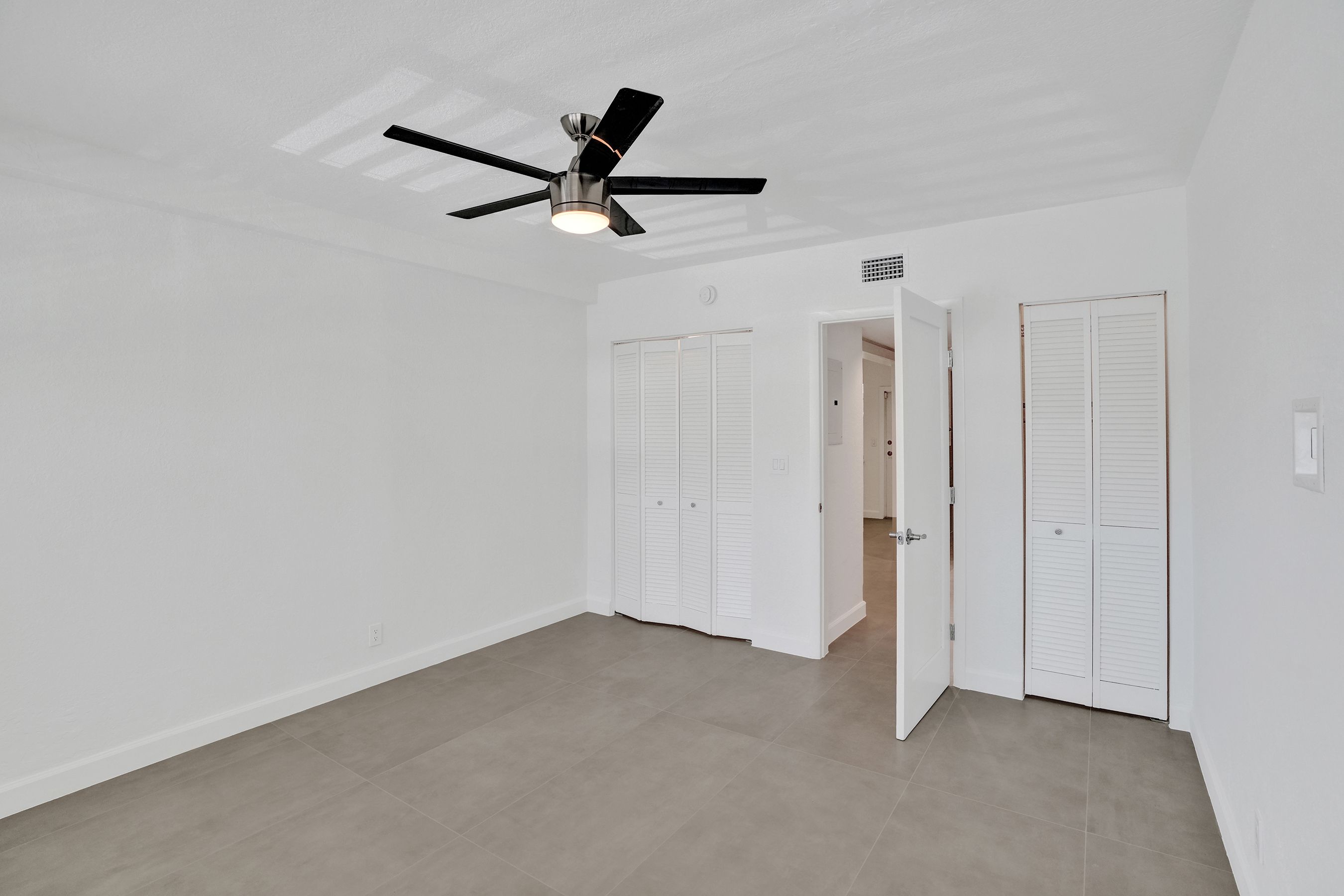  350 S Shore Dr, Miami Beach, FL, 33141 - 物件實景