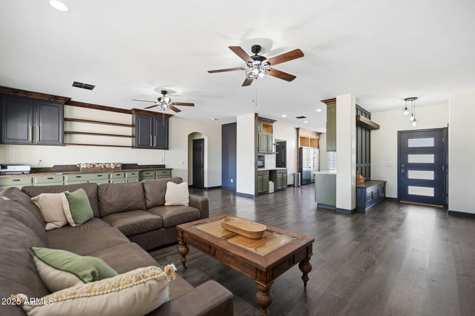 Litchfield Park, Arizona, 85340, United States, 3 Bedrooms Bedrooms, ,Residential,For Sale,1990487